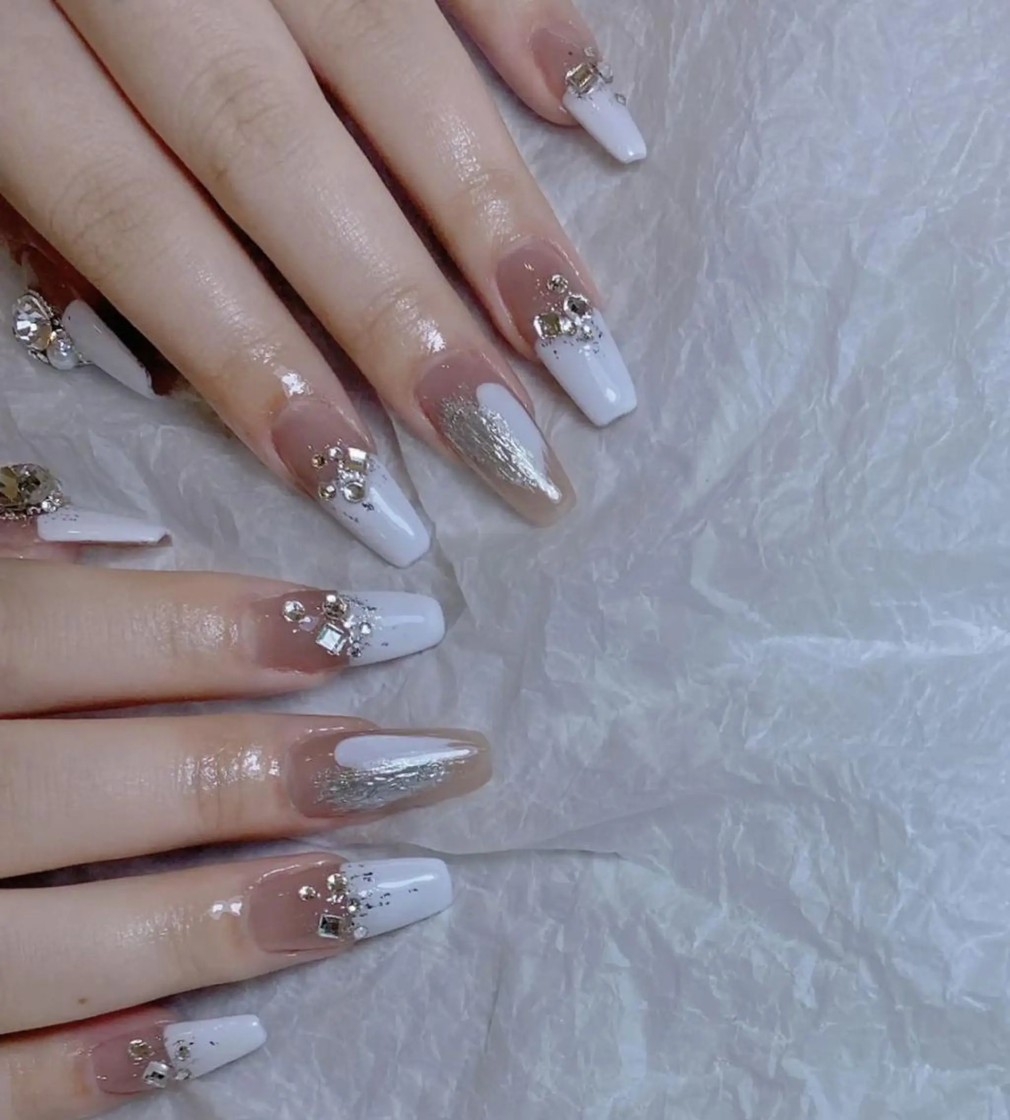 ネイル アートネイル 長さ出し ネイルチップ Queen‘s なんのネイルデザイン