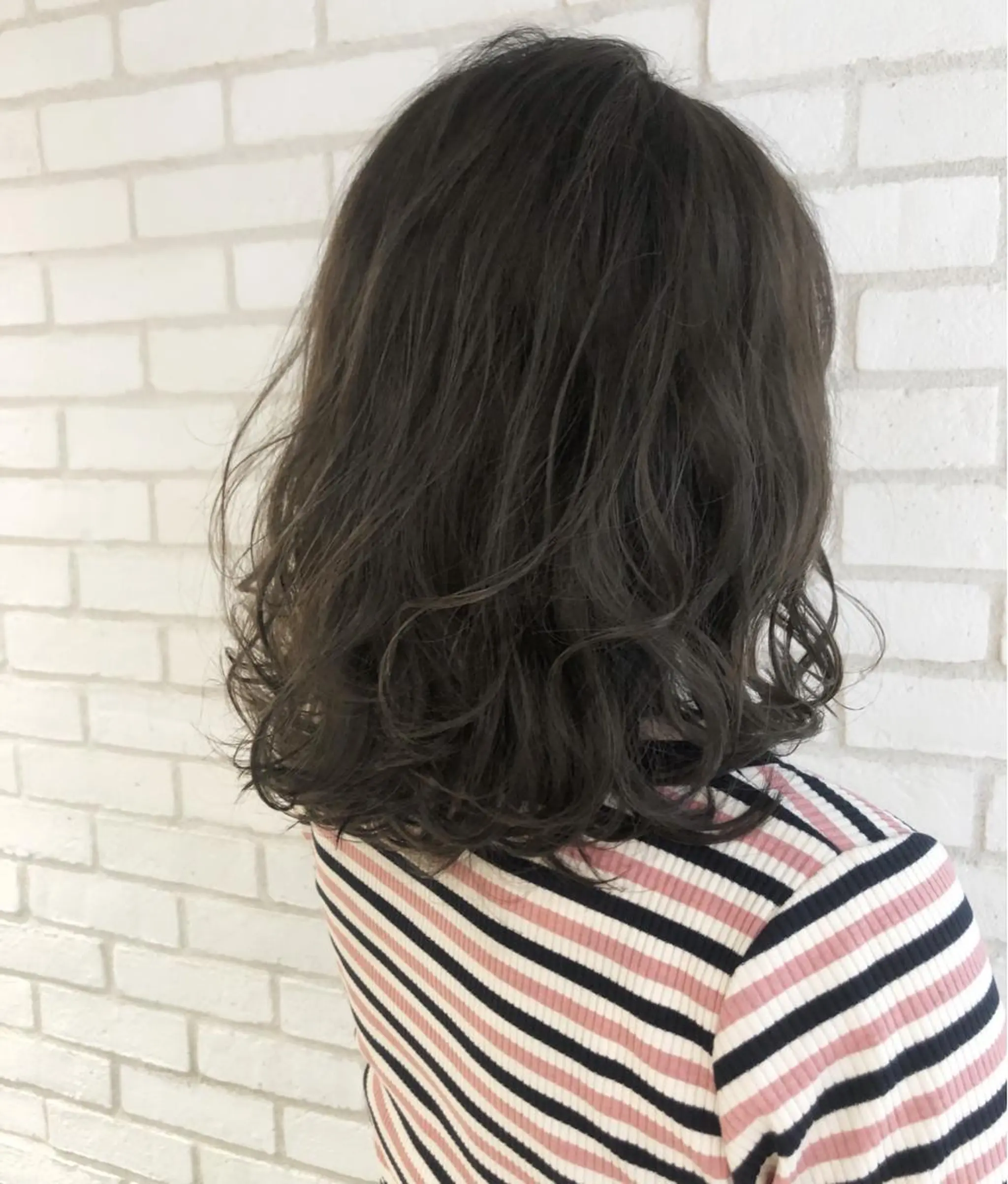 ショート カラー 小島 侑衣のヘアスタイル