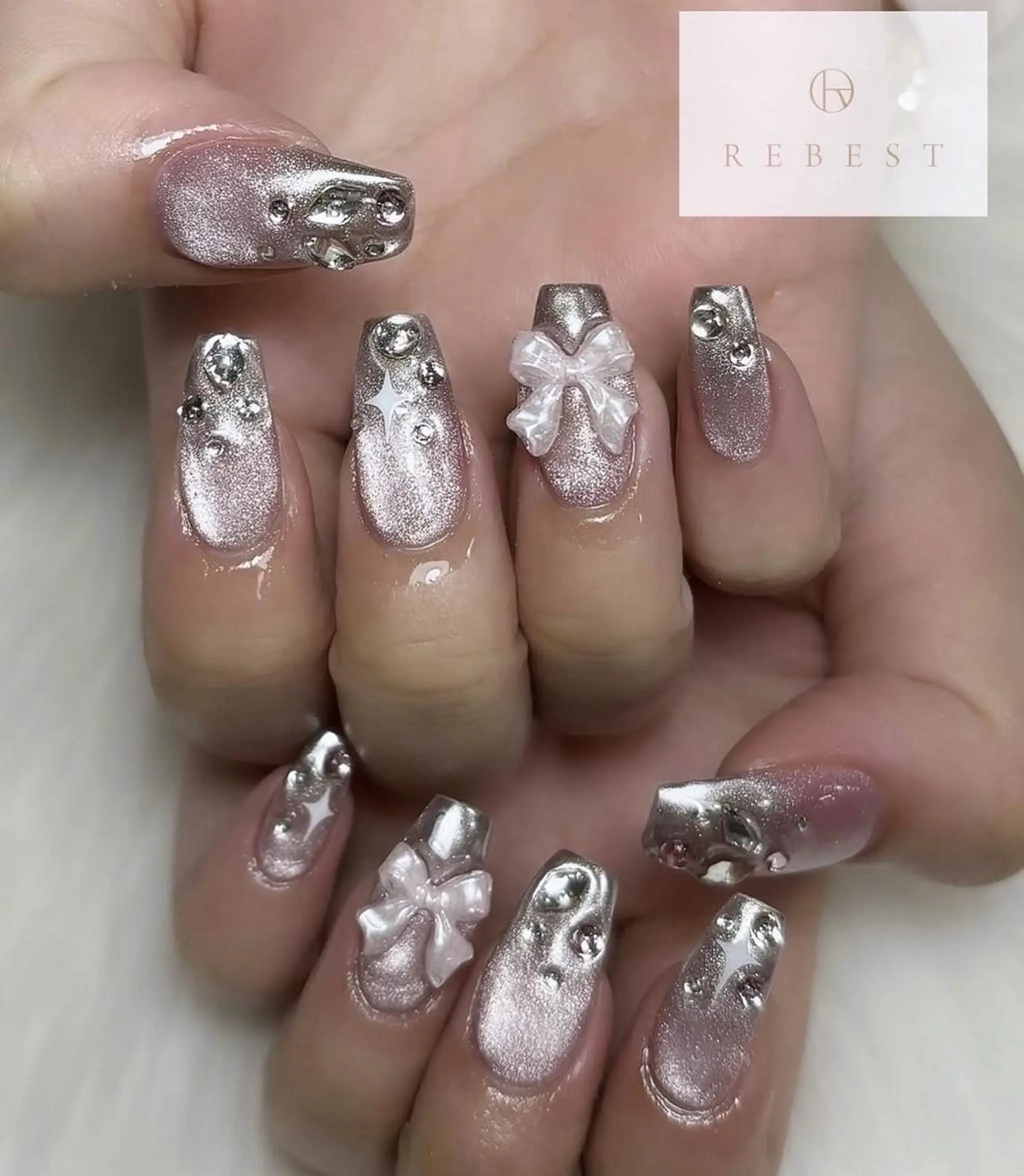 ネイル ❤️💛REBEST 京橋　nailのネイルデザイン