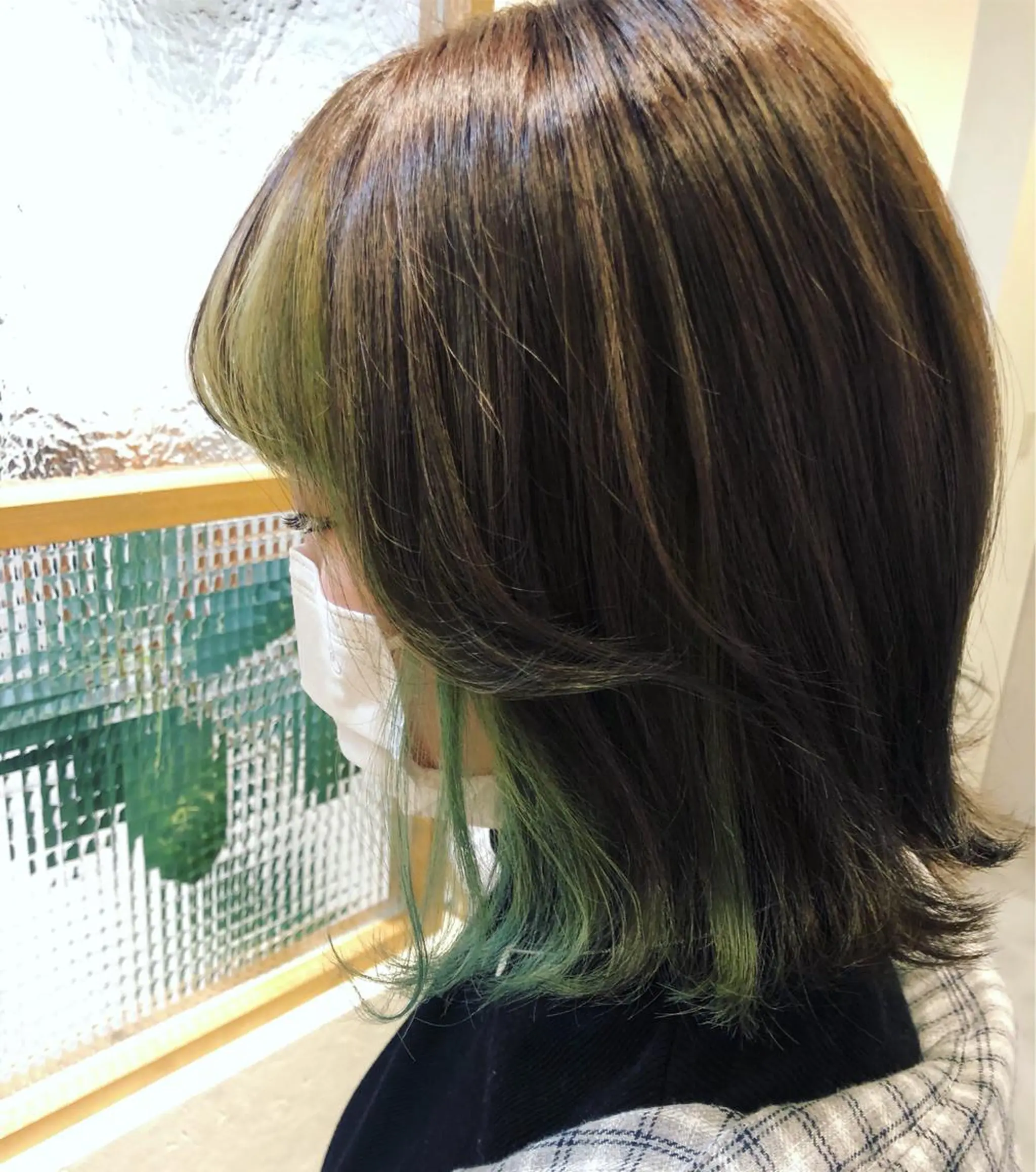 ミディアム カラー desirbeaux 佐藤愛のヘアスタイル