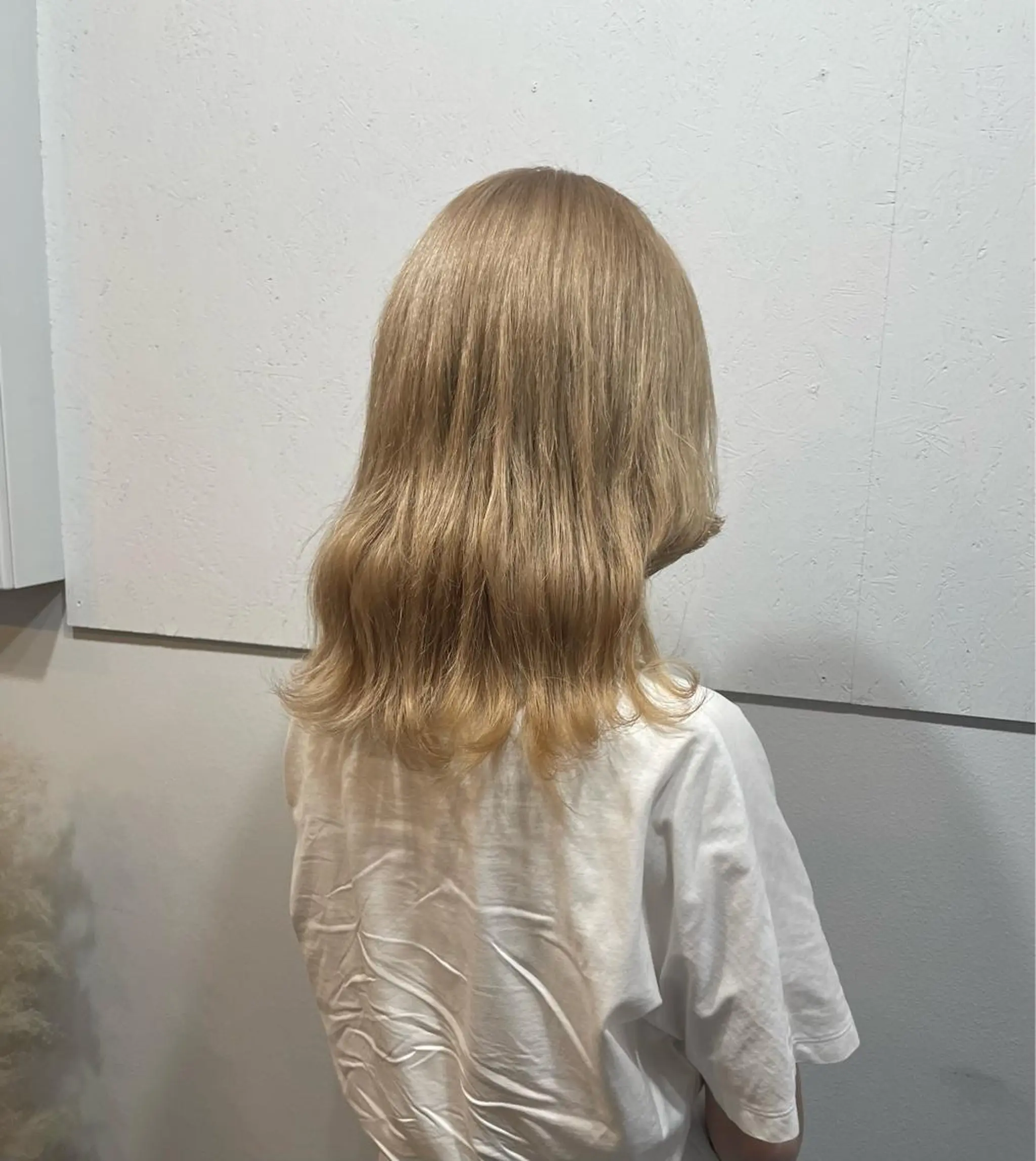 セミロング カラー ヘアアレンジ メンズ メンズブリーチ メンズハイトーン ベージュカラー ブリーチ ケアブリーチ Cielro/ダブル カラー/西田咲希のヘアスタイル
