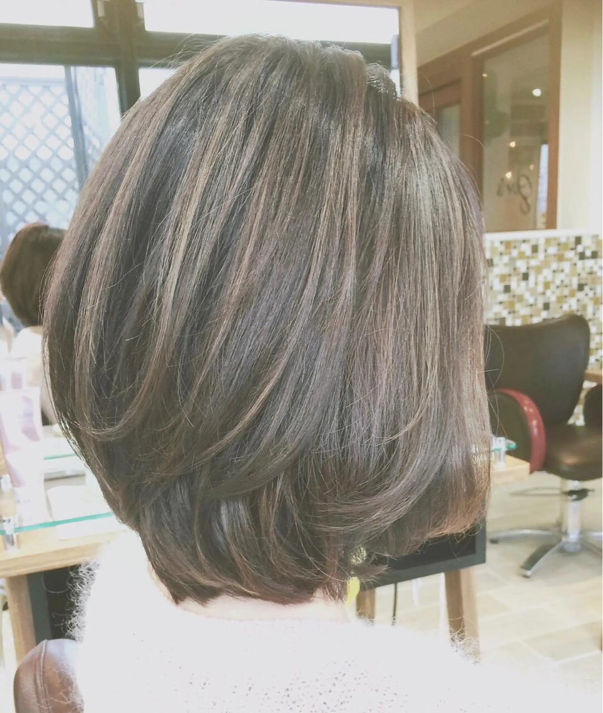 ショート カラー カット ヘアカラー トリートメント ぱつっとボブ/ 小野あかねのヘアスタイル