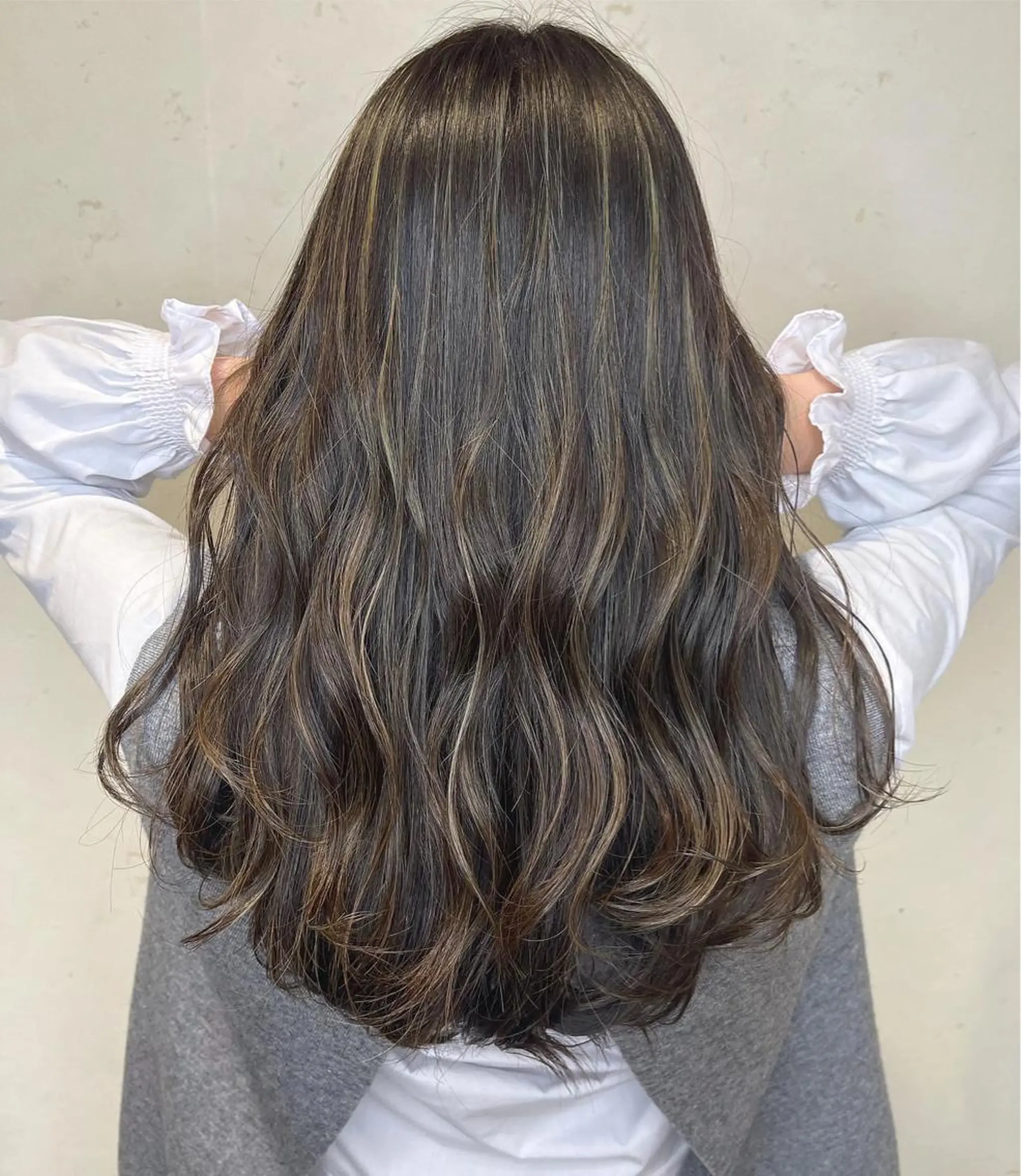 ロング カラー mako🌷ミニモ 限定クーポン多数🆕のヘアスタイル