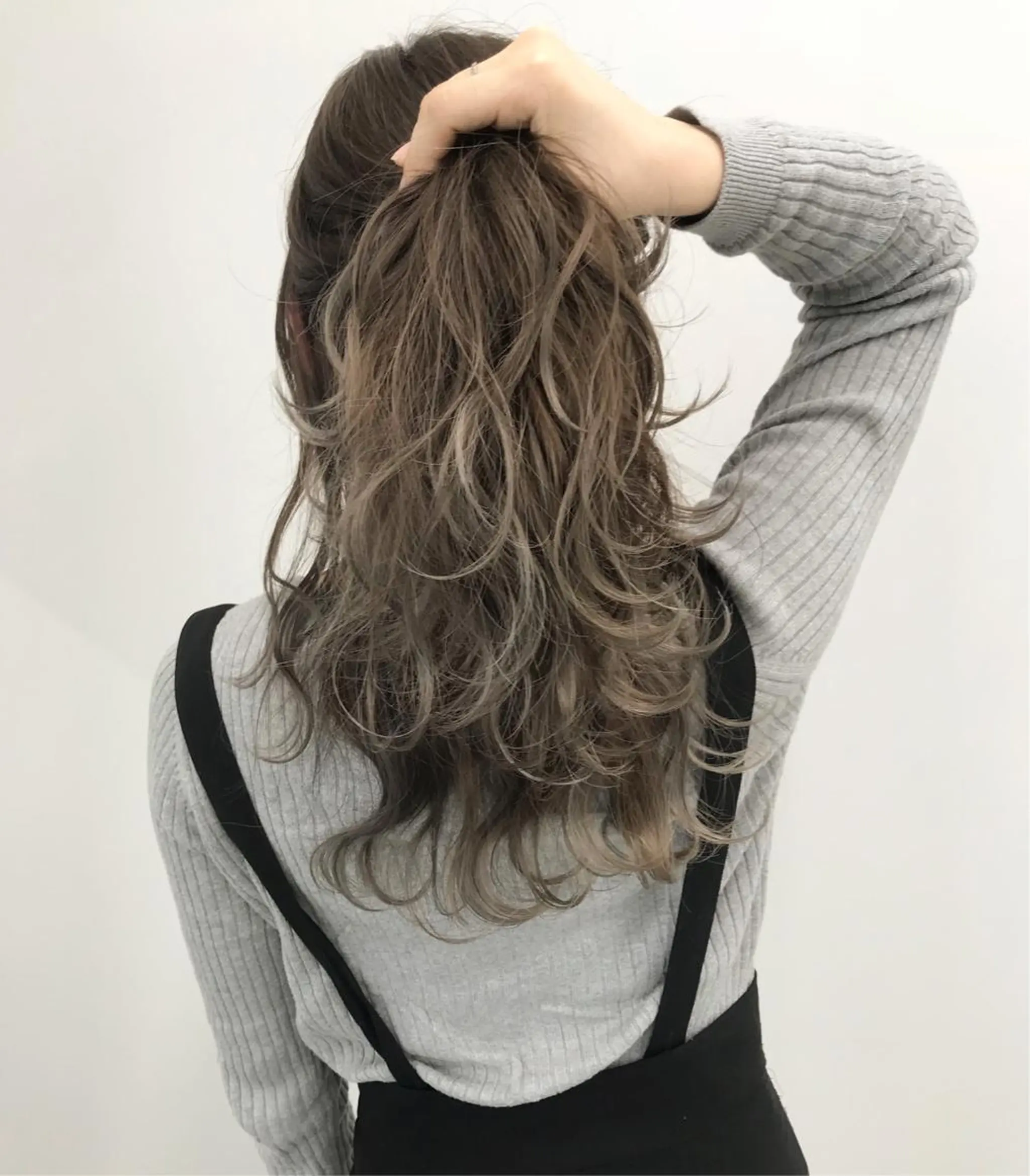 ロング カラー ヘアアレンジ 【公式】amble luxe池袋東口🩷のヘアスタイル