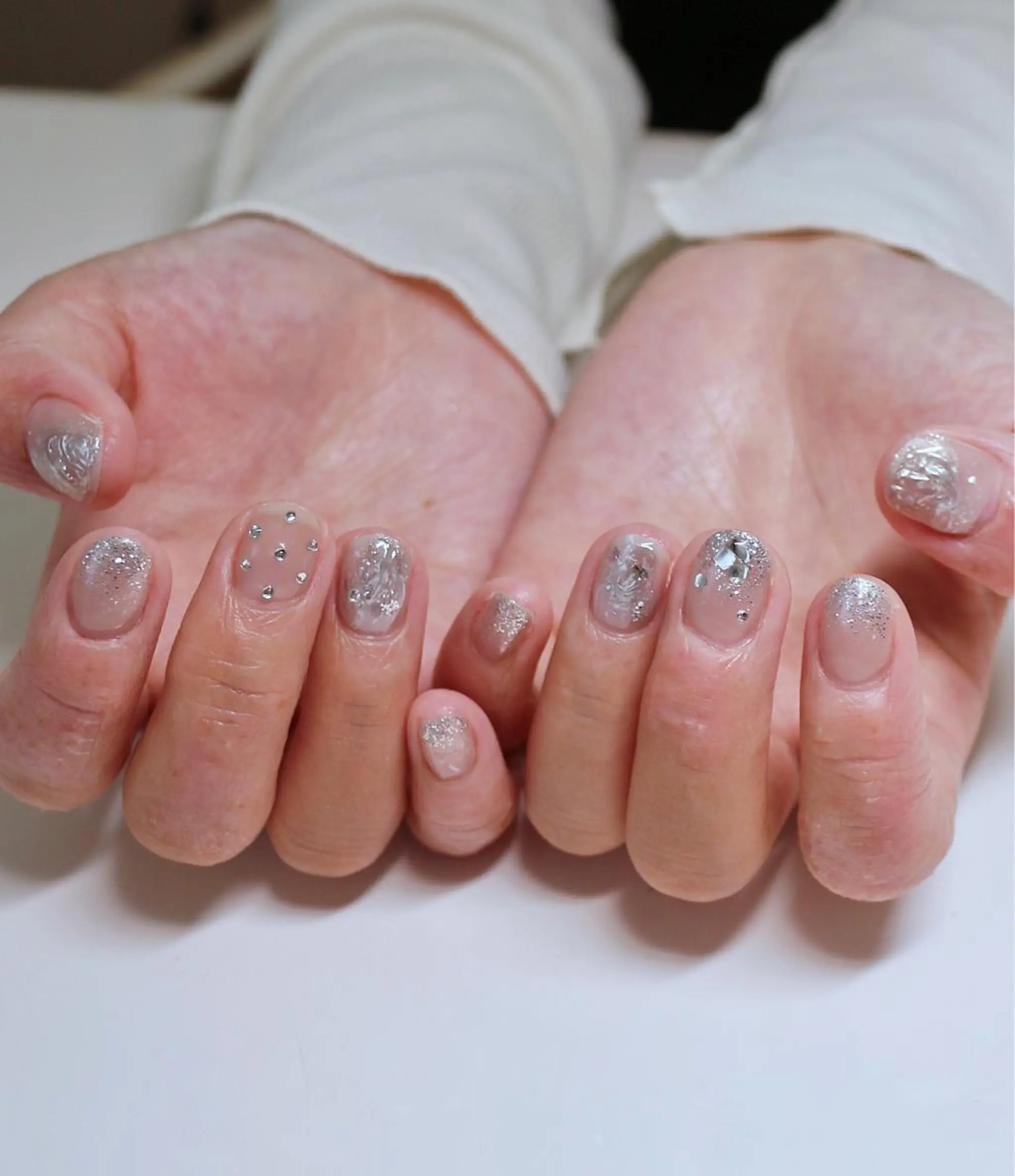 ネイル キラキラネイル ラメ(グリッター) シルバー Baku Nailsのネイルデザイン