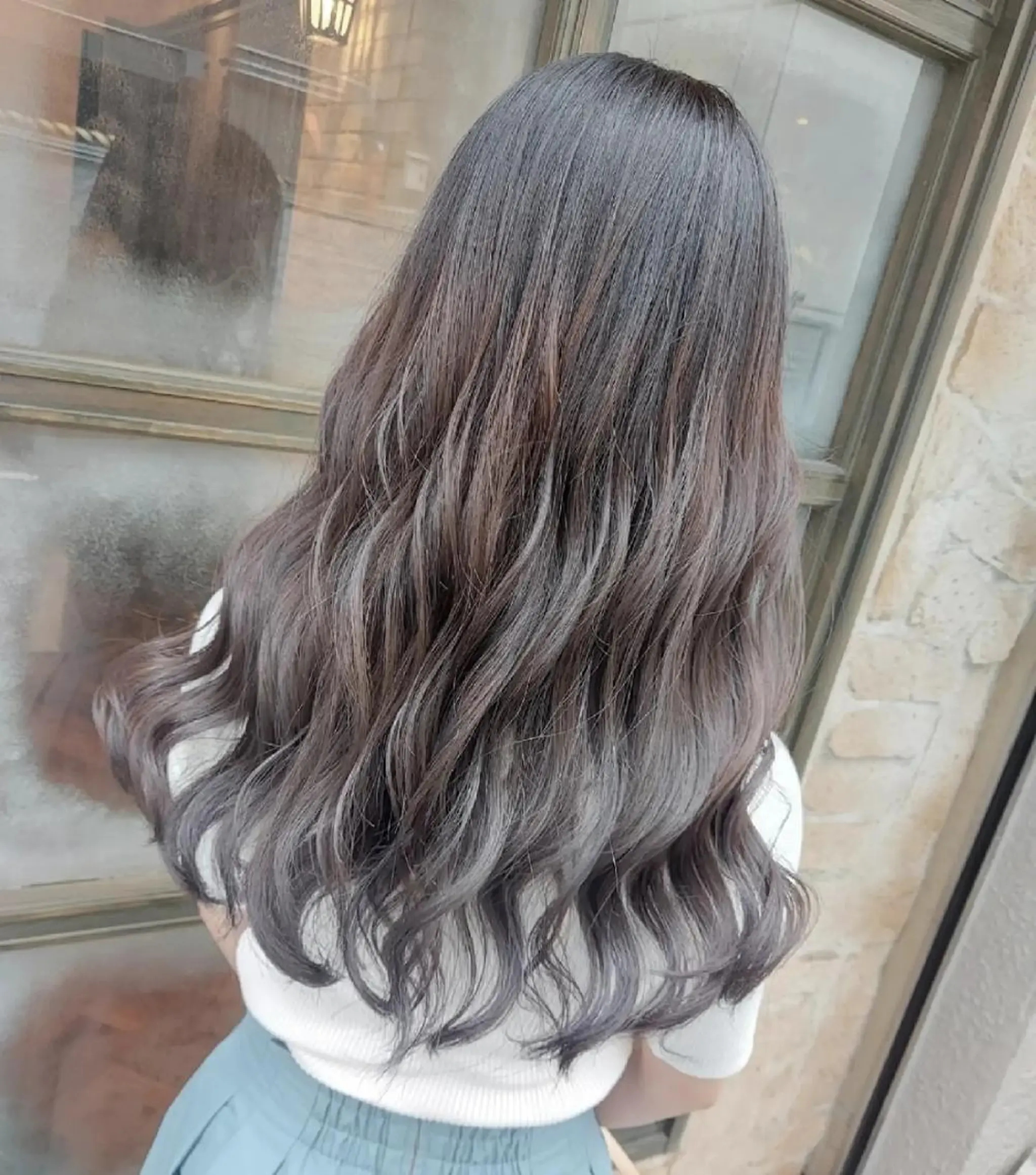 ロング カラー グラデーションカラー グレージュ ブリーチ・ハイトーン 特化🎉内山のヘアスタイル