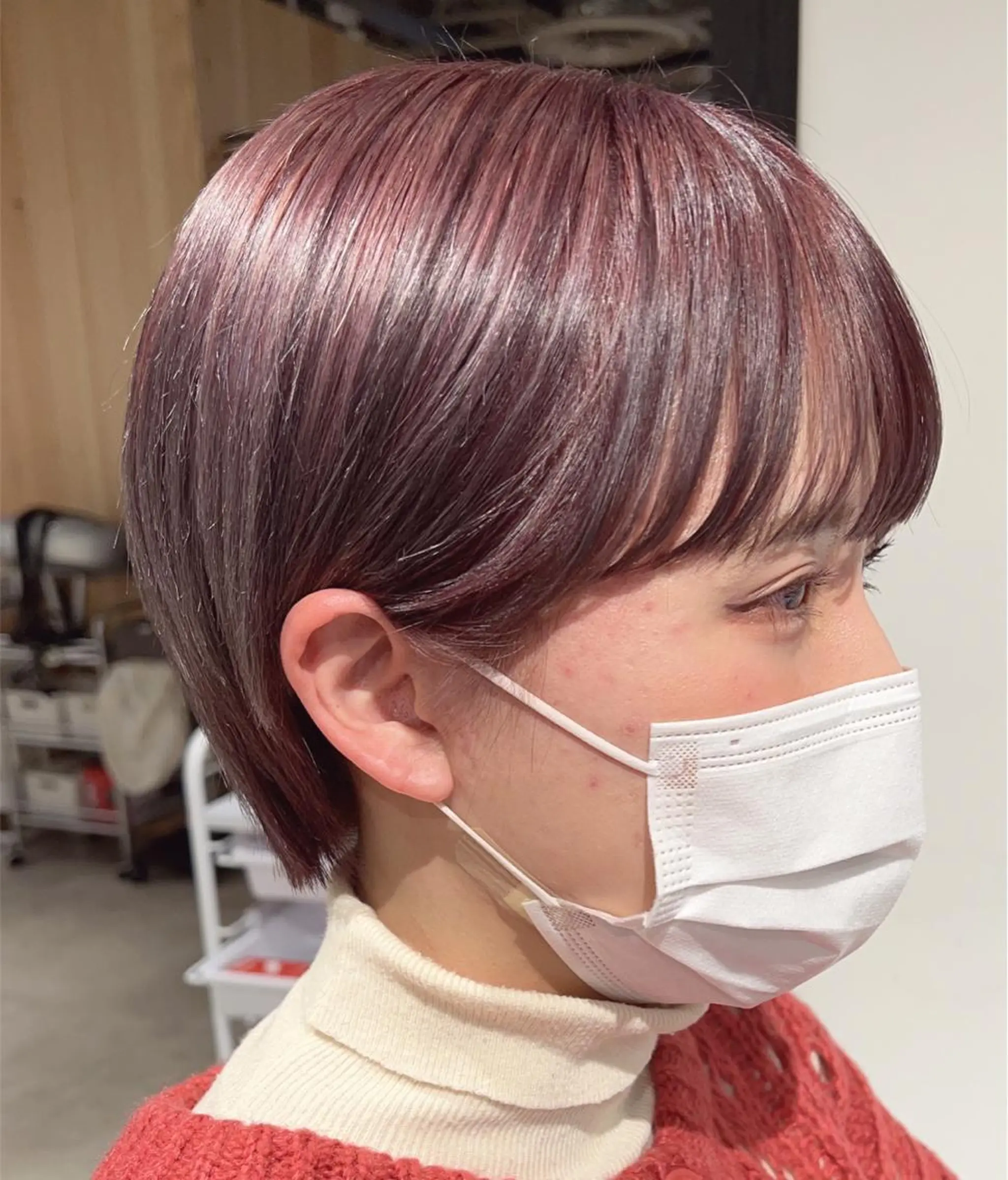 ショート カラー ブリーチ ボルドーカラー ショートヘア カット ヘアカラー トリートメント スキバサミを使わない カット🌼唯🌼のヘアスタイル