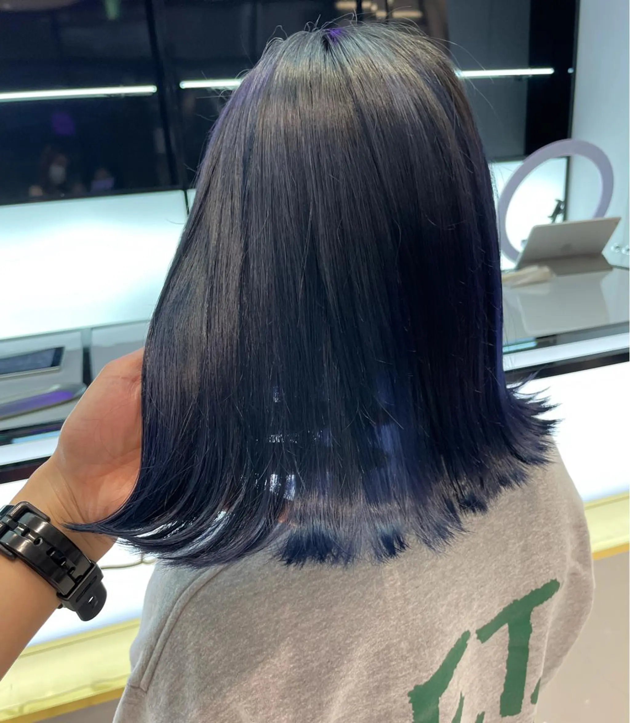 ミディアム カラー ブリーチ ヘアカラー 相川 愛実のヘアスタイル
