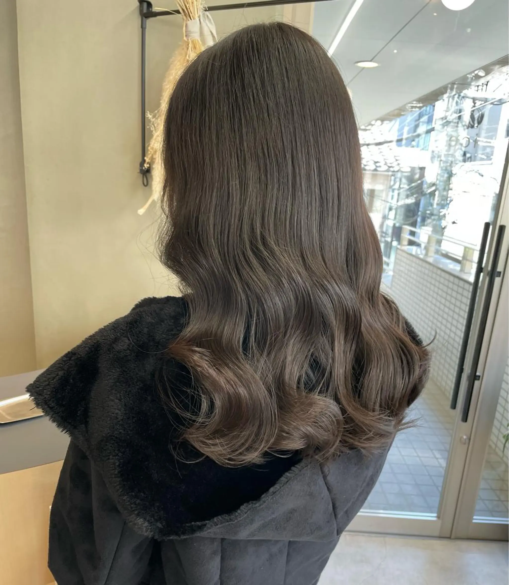 セミロング カラー 🦋うる艶透明感ヘア 今井達也のヘアスタイル