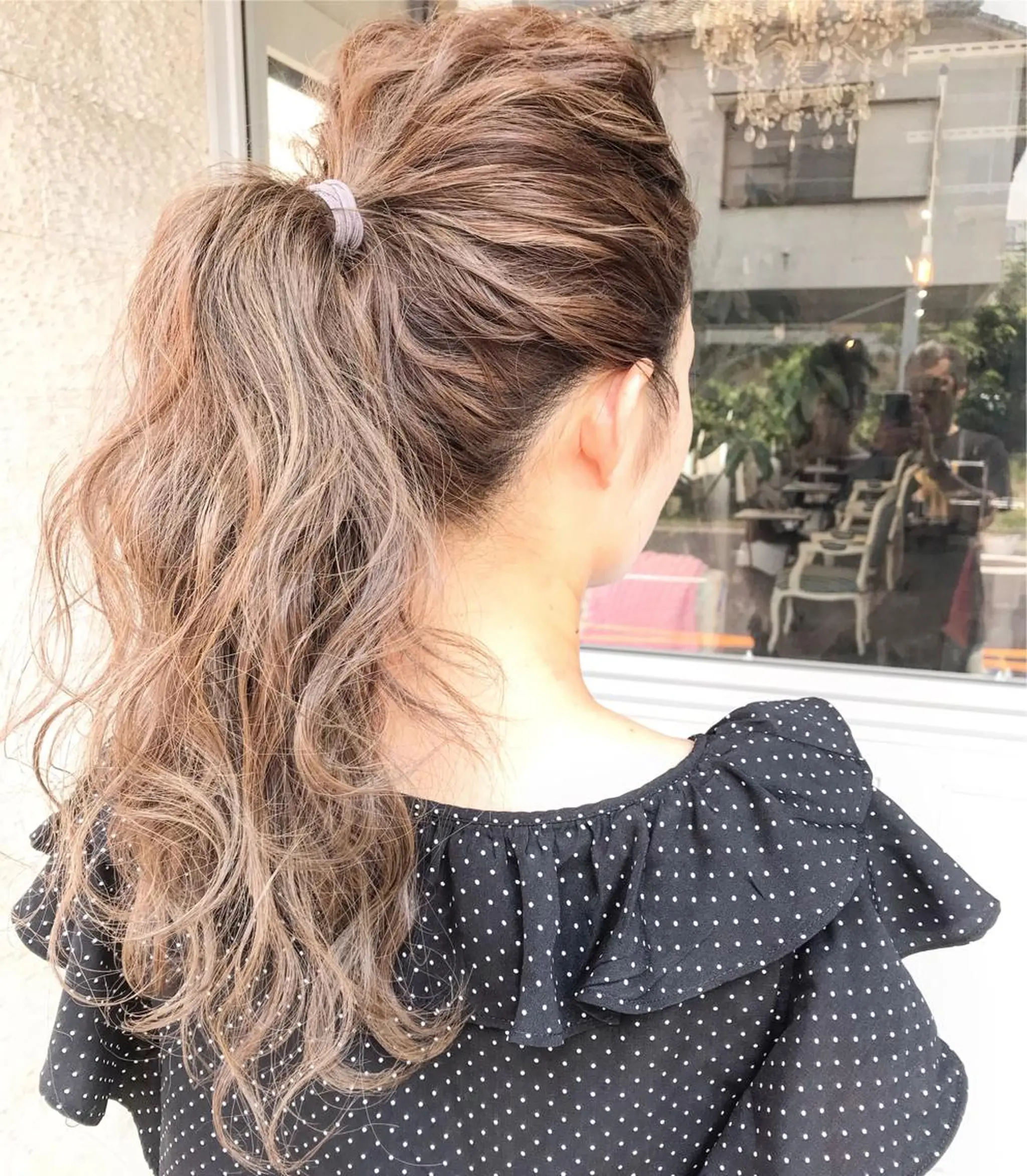 セミロング カラー ヘアアレンジ お団子ヘア 切りっぱなしボブ バレイヤージュ デザインカラー グラデーションカラー Mariana/ 鶴原-ハイライトのヘアスタイル