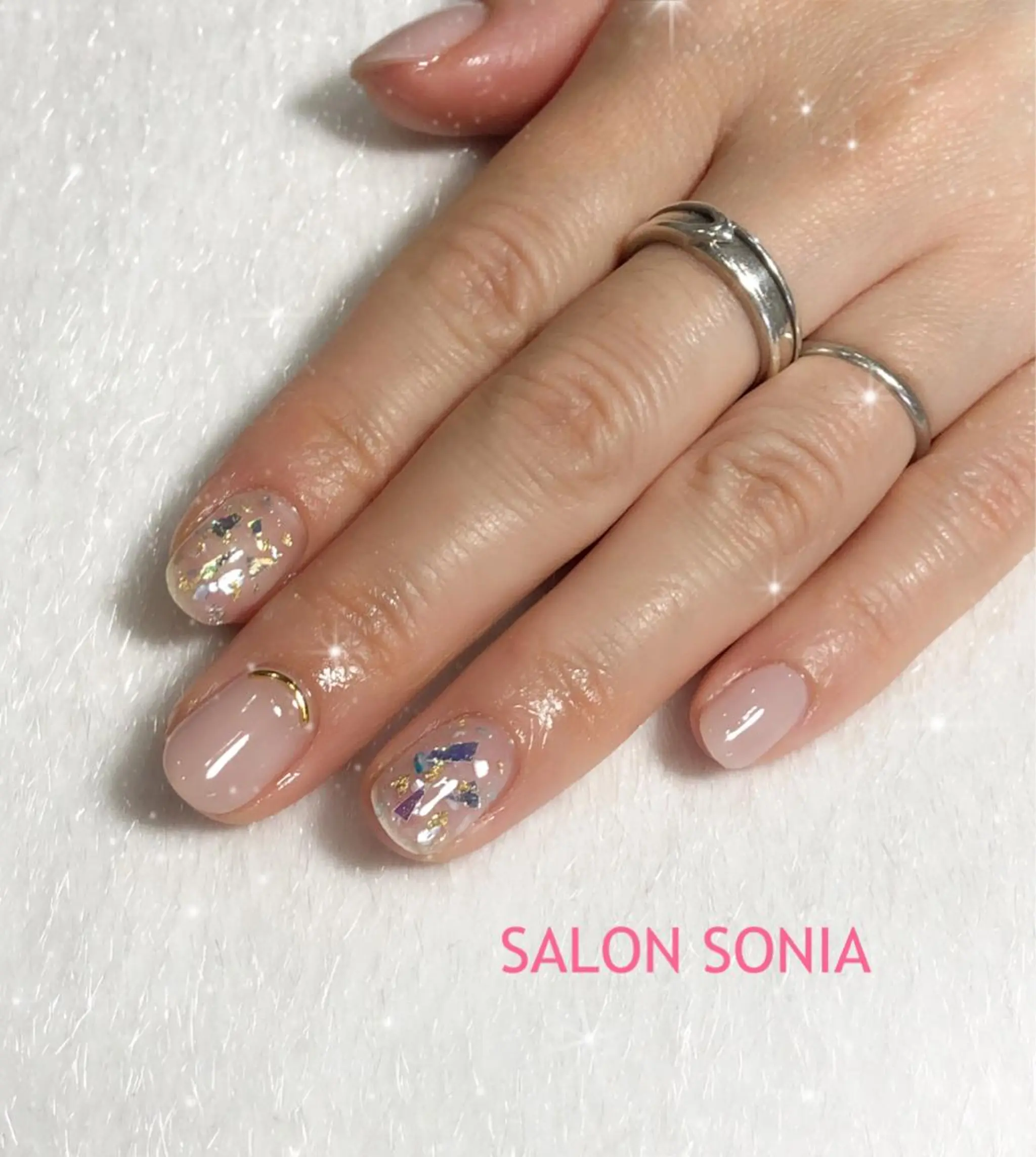 ネイル 小顔・毛穴・たるみ ネイル　似内真樹のエステ・リラクイメージ