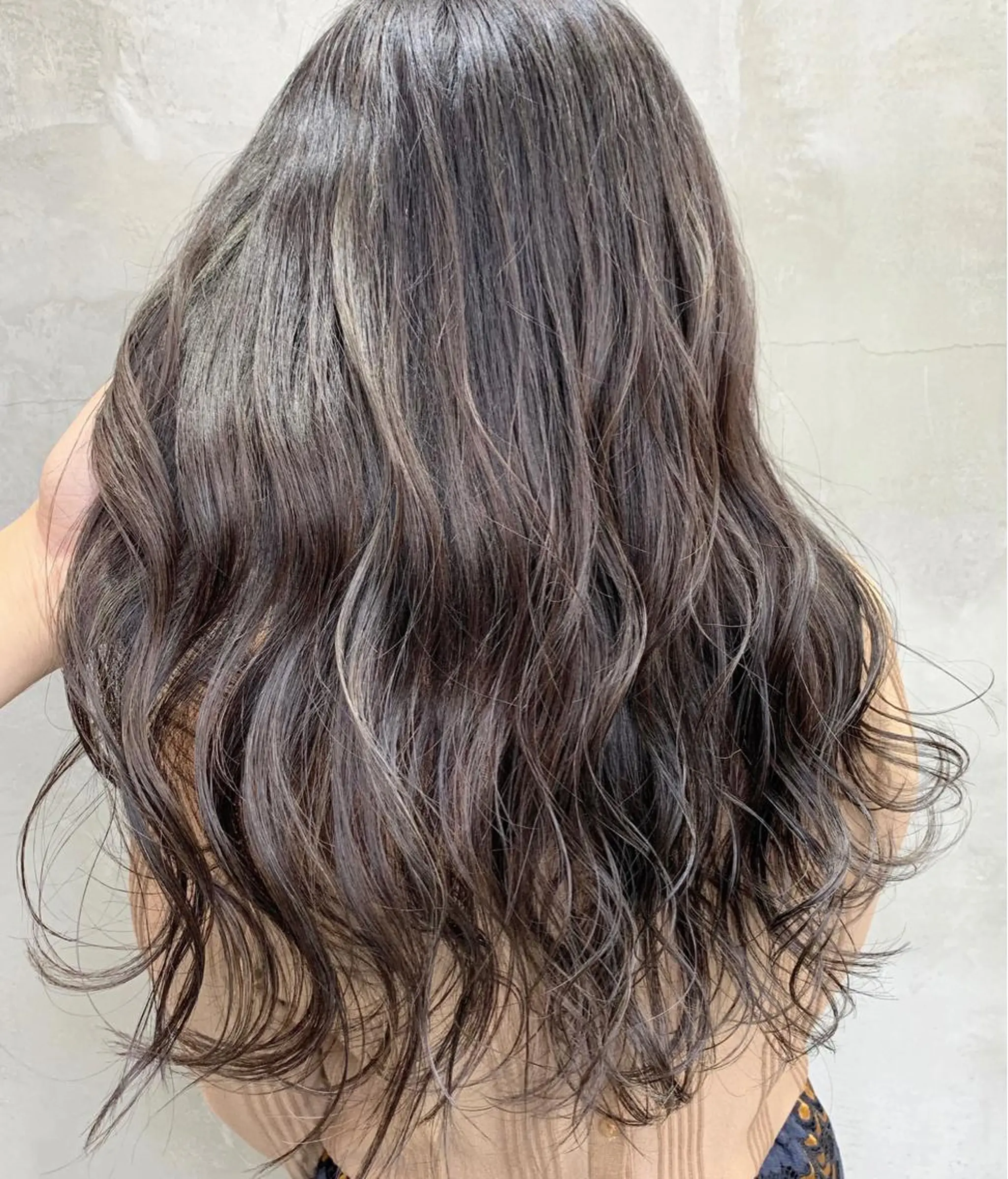ロング カラー バレイヤージュ ブリーチ デザインカラー ハイライトカラー ハイライト 【渋谷で人気】艶髪× 髪質改善/ツヤカラーのヘアスタイル