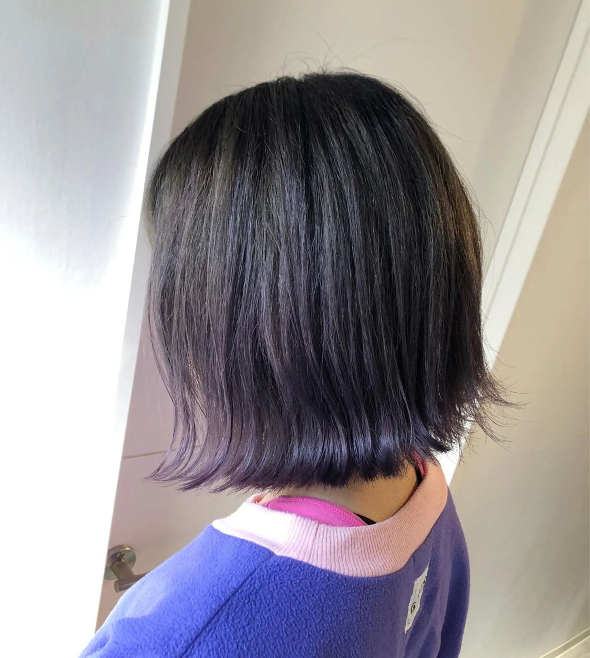 ショート カラー ブリーチ グラデーションカラー パープルカラー カット ヘアカラー Le/a谷町 野上幹太のヘアスタイル