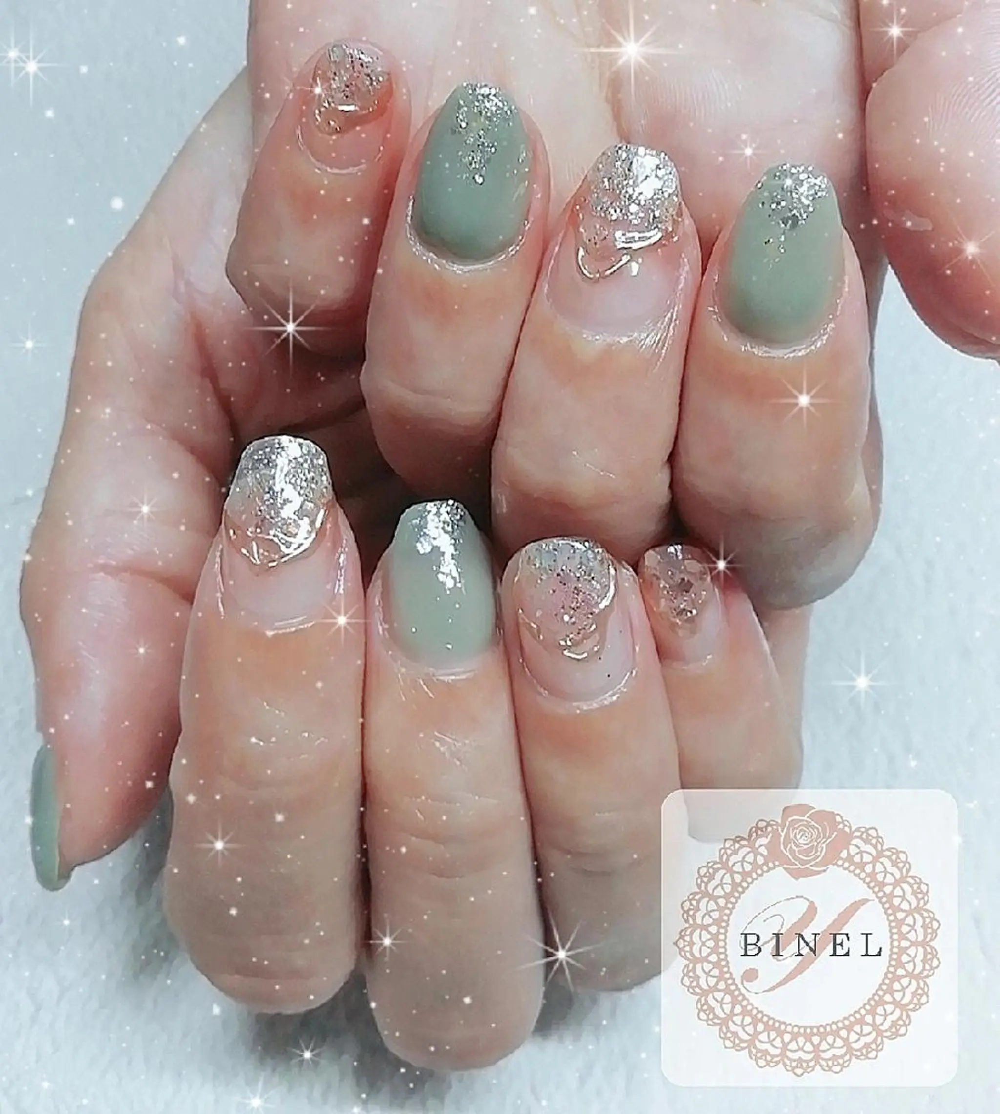 ネイル ラメ(グリッター) ミラーネイル ニュアンスネイル ピスタチオネイル ハンドネイル Nail Salon Y.BINELのネイルデザイン