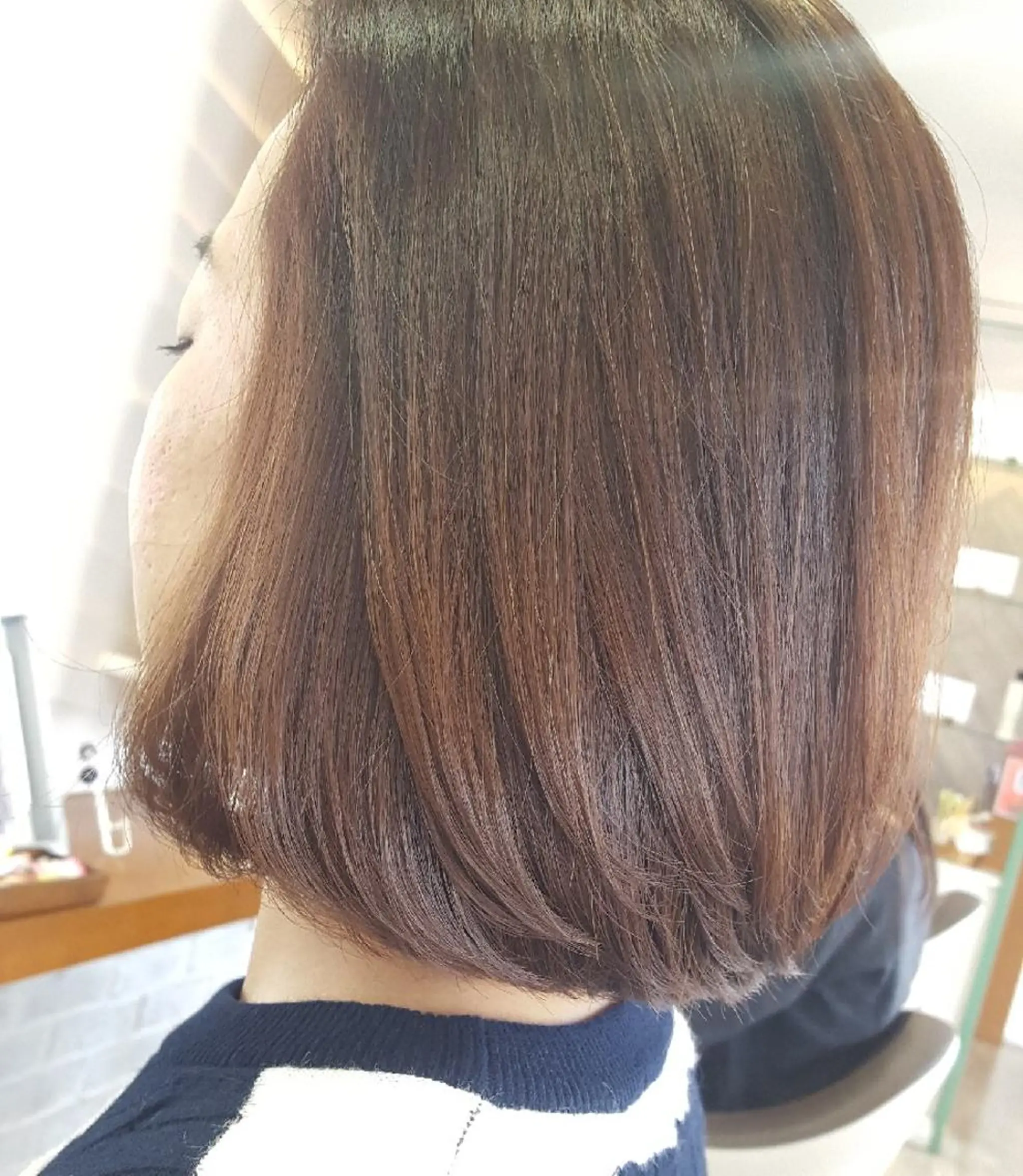 ミディアム ボブ 若泉 真梨のヘアスタイル