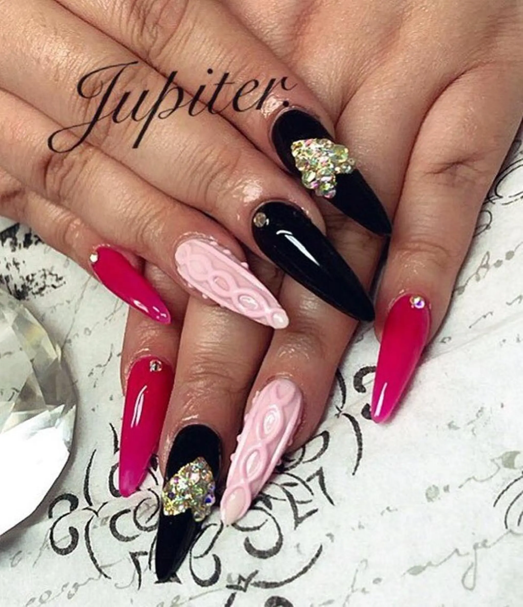 ネイル ハート PrivateSalon Jupiter所属・Jupiter .のネイルデザイン