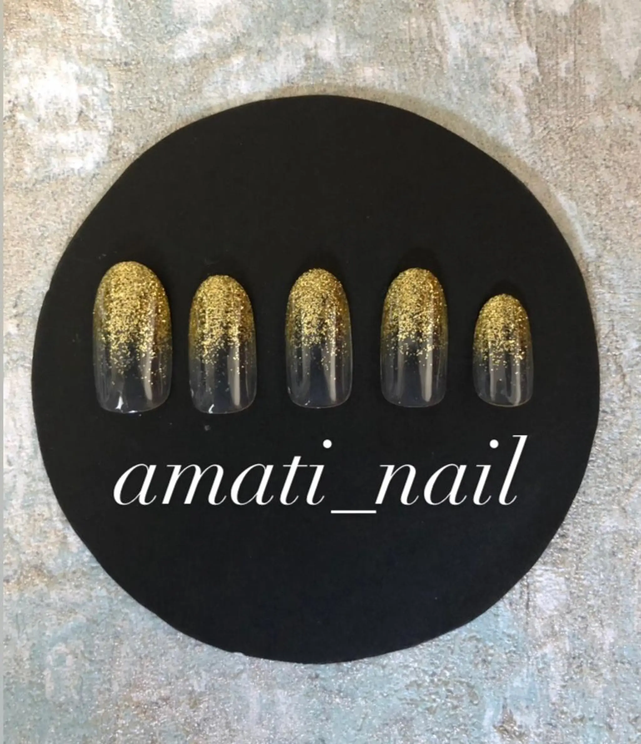ネイル フットネイル ジェルネイル ゴールド グラデーション キラキラネイル ハンドネイル amati_nail TAKAKOのネイルデザイン