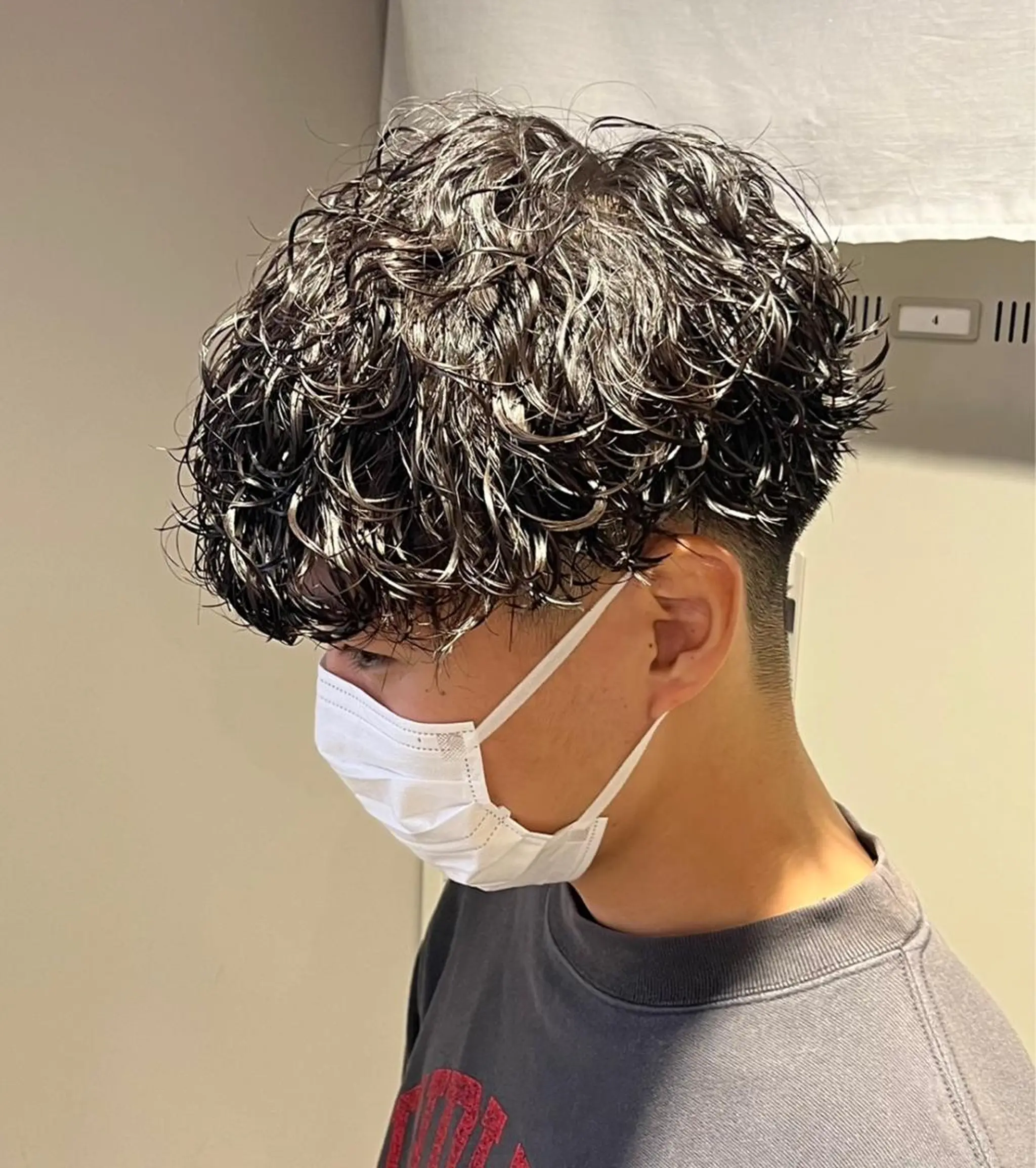 ミディアム パーマ メンズ 横浜駅メンズパーマ師 🌀岩﨑弘成🌀のヘアスタイル