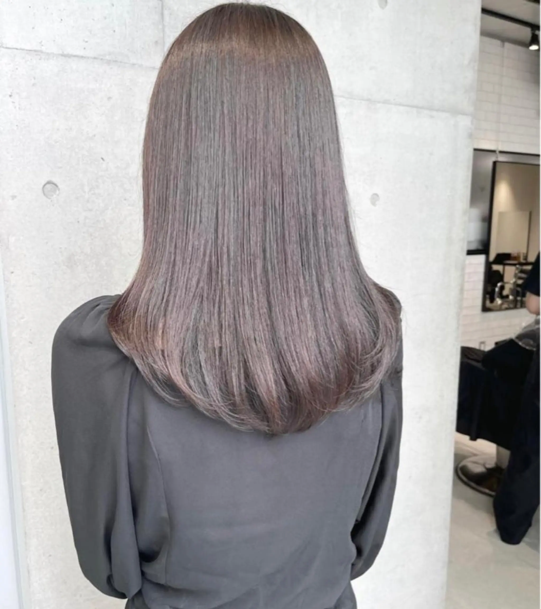ミディアム カラー パーマ ヘアアレンジ カット ヘアカラー トリートメント 透明感/オリーブ/ グレージュ/YUKAのヘアスタイル
