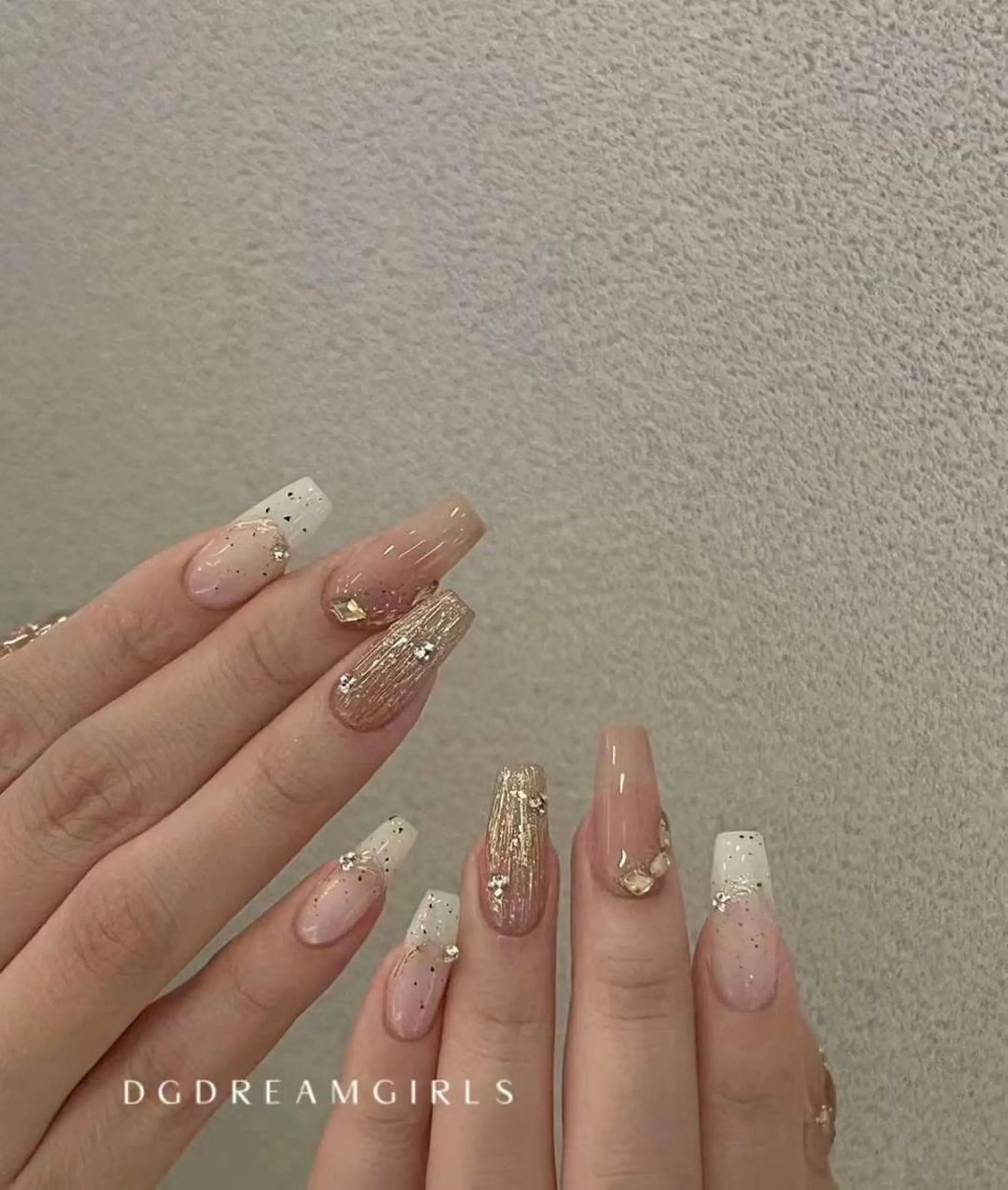 ネイル VIVIAN エイのネイルデザイン