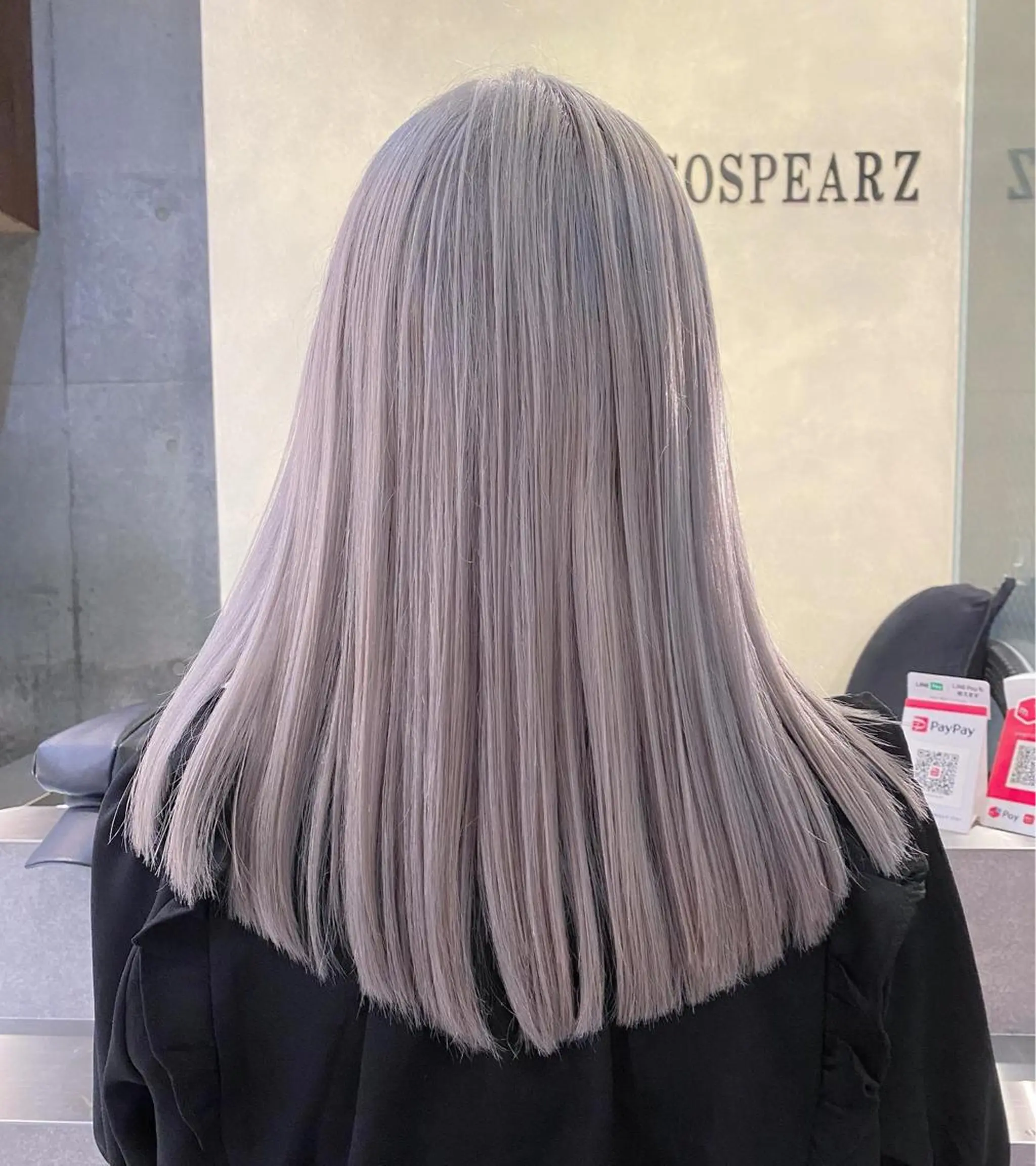 セミロング 白髪ぼかし×デザイン 🕊️🫧ホウジョウのヘアスタイル