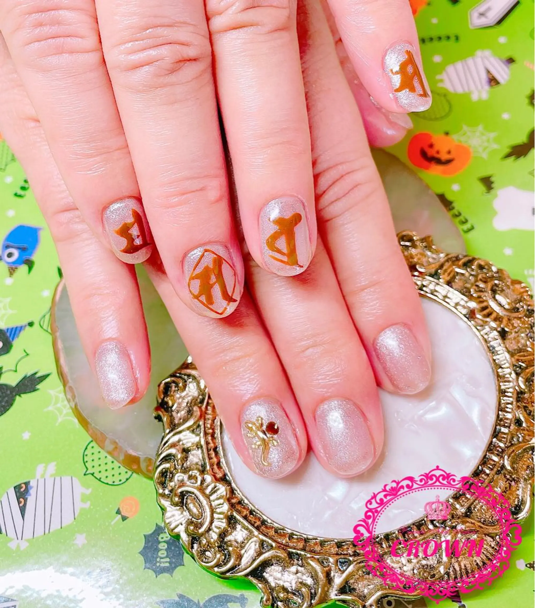 ネイル CROWN プライベートサロンのネイルデザイン