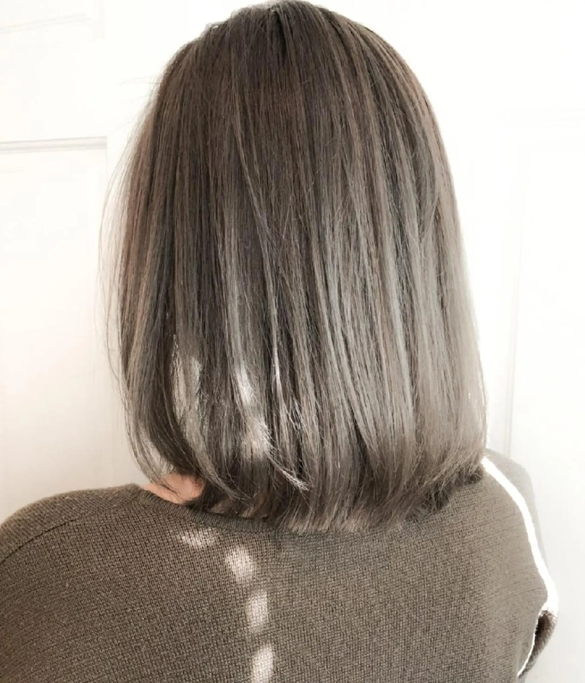 カラー ショート ヘアカラー ショート✨ボブ✨代表 新田見美仁のヘアスタイル