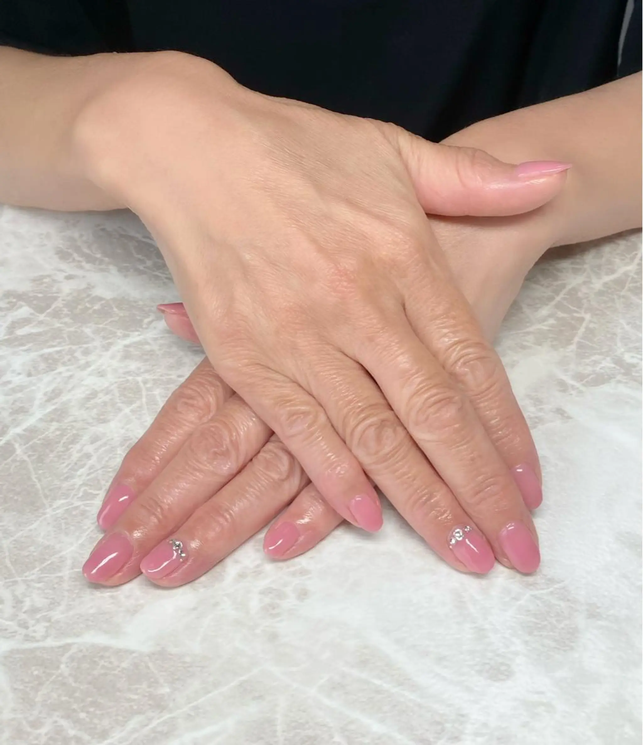 ネイル ストーンネイル ゆぴねいる yupinailのネイルデザイン