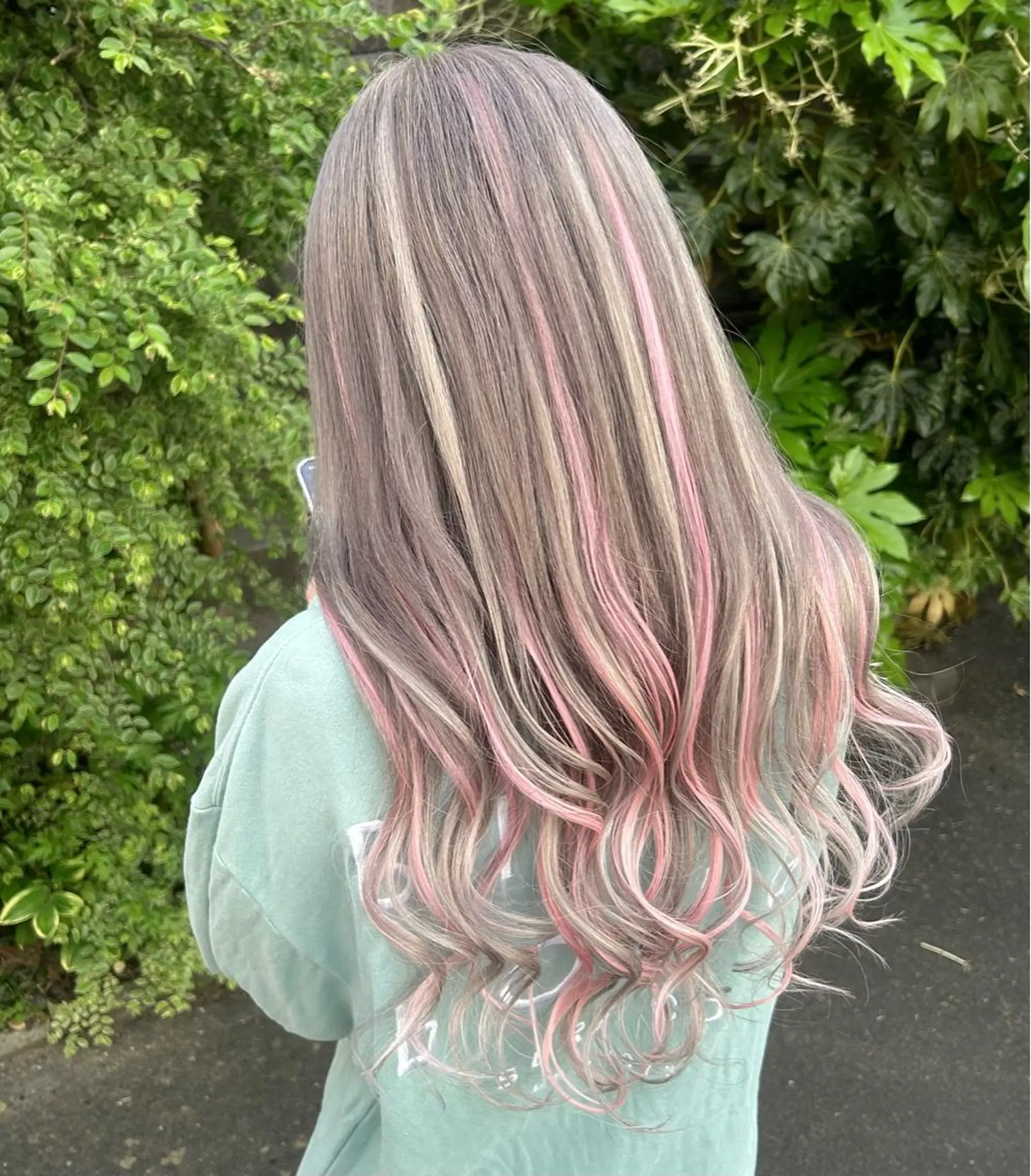 カラー ダブルスキルエクステ /羽エクステ白石宇由のヘアスタイル