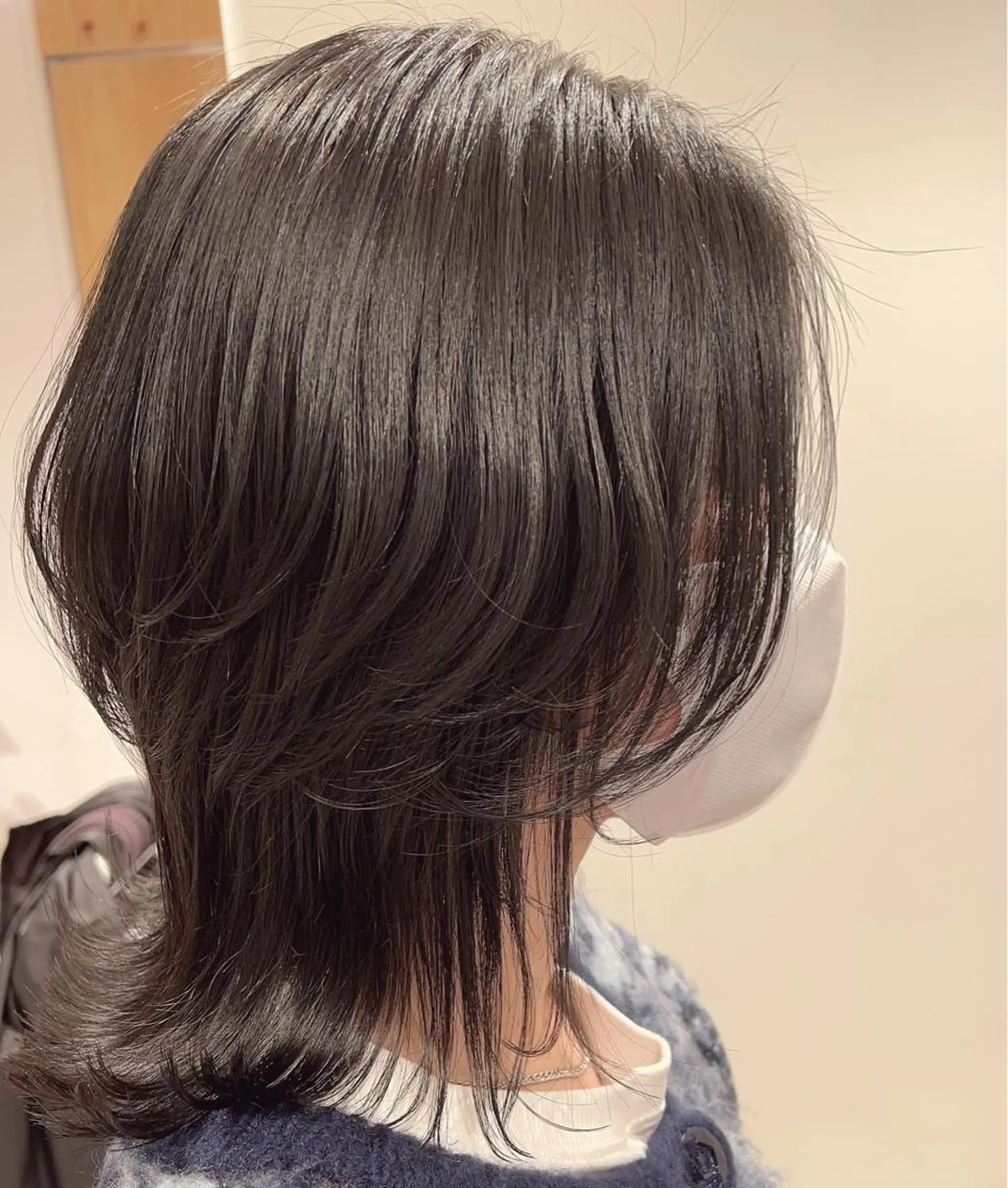 ミディアム カラー ウルフカット カット ヘアカラー トリートメント ヘッドスパ スキバサミを使わない カット🌼唯🌼のヘアスタイル