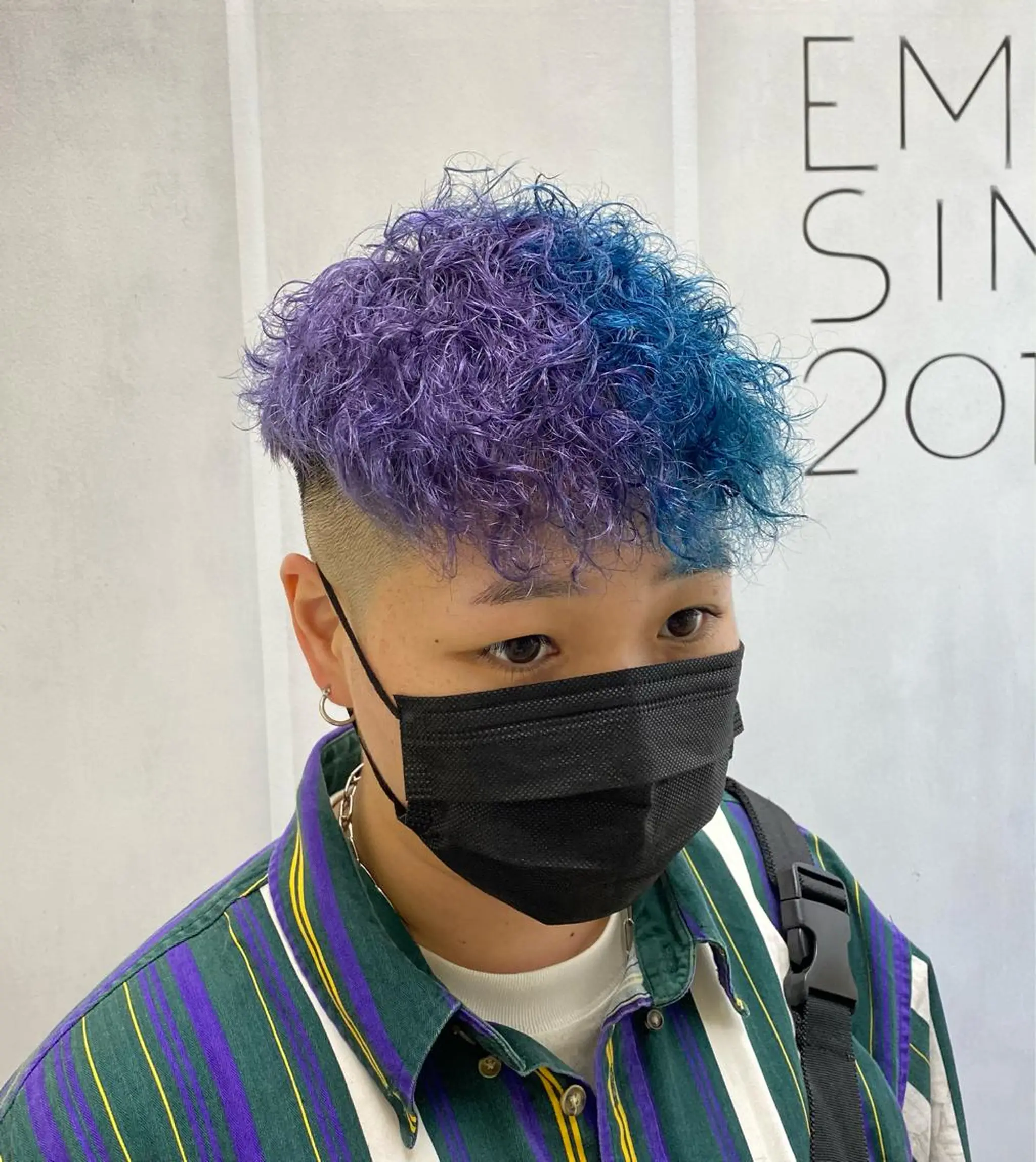 ショート カラー メンズ ブルーカラー パープルカラー ツートーンカラー 🟢NEGi🟣 🫧髪質改善のヘアスタイル