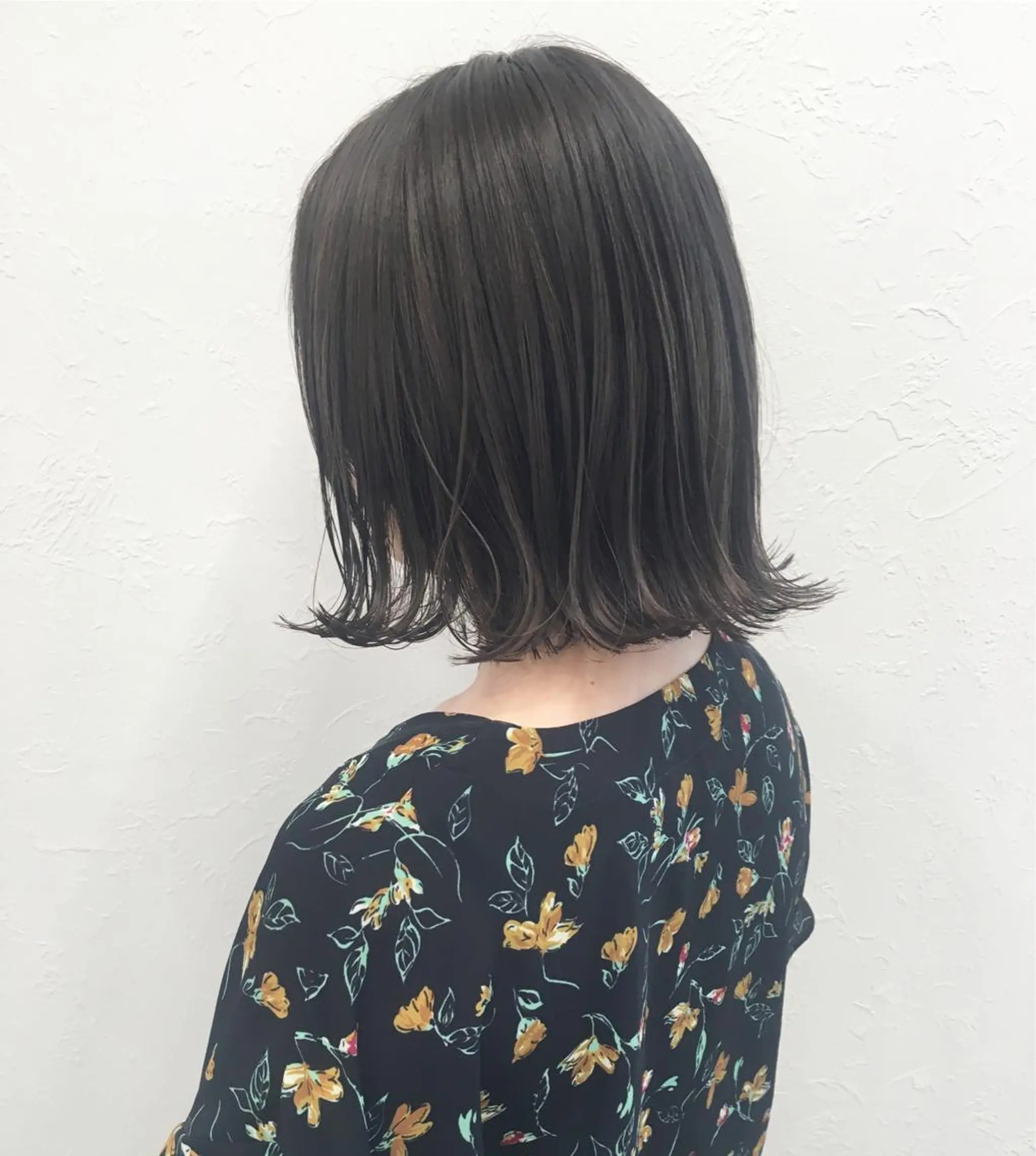 ショート カラー ブルーカラー ブルージュ イルミナカラー 🤍2nd🤍田所 美希のヘアスタイル