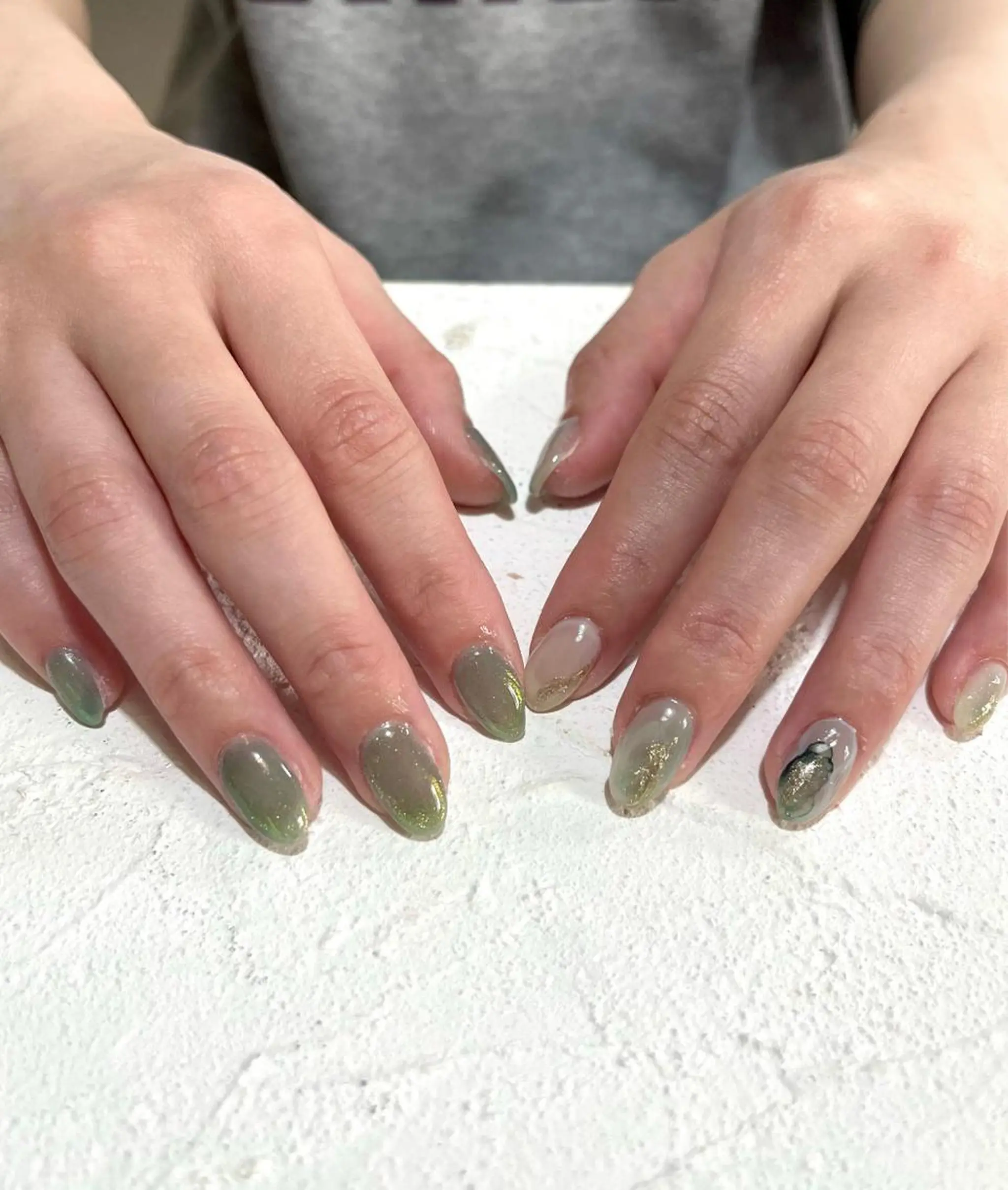 ネイル ジェルネイル グリーン マグネットネイル ニュアンスネイル オフィスネイル felice nailのネイルデザイン