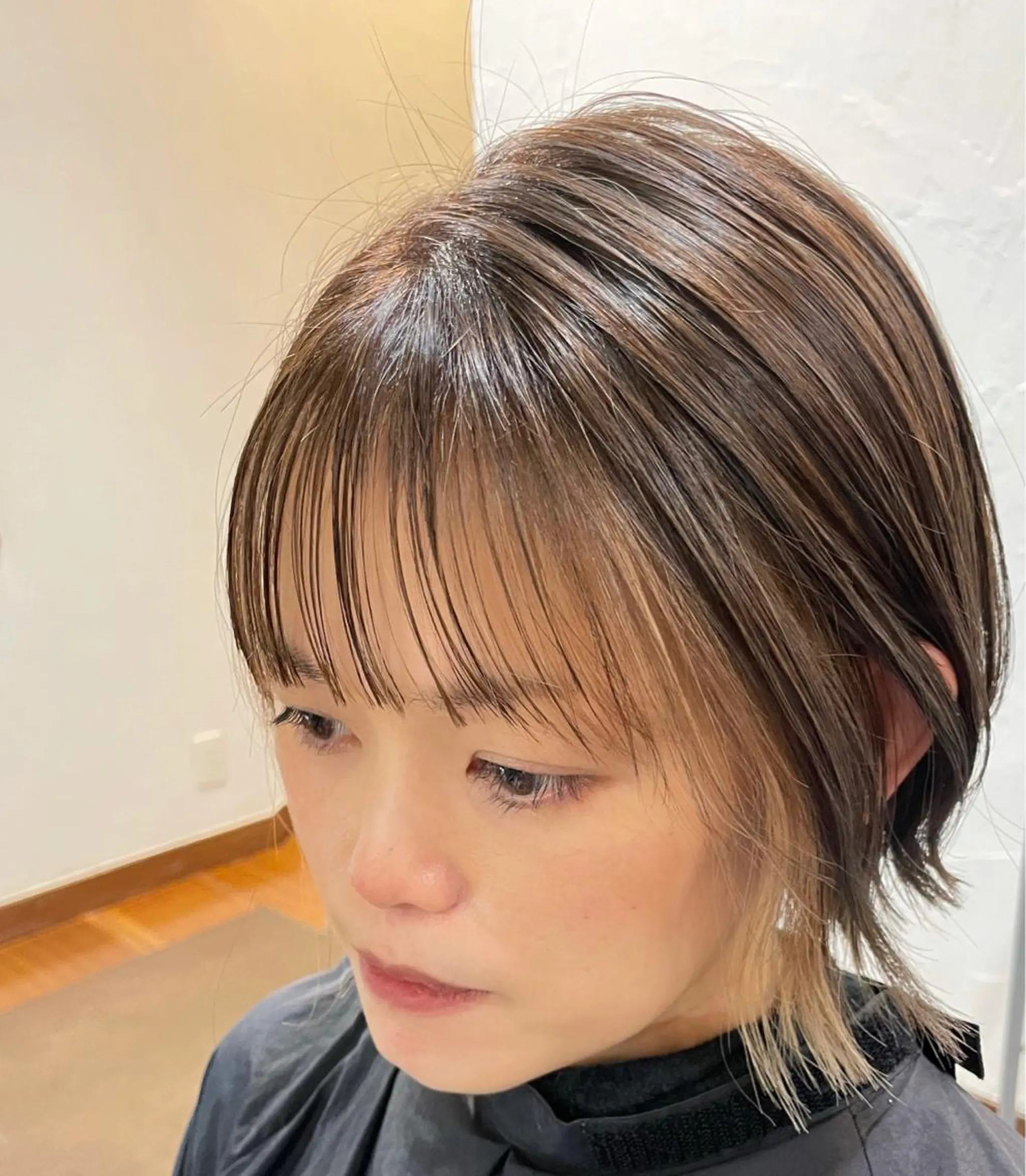 ショート ミストバング 顔周りカット 外ハネヘア ヘアカラー トリートメント 韓国ヘア🇰🇷 FUMINAのヘアスタイル