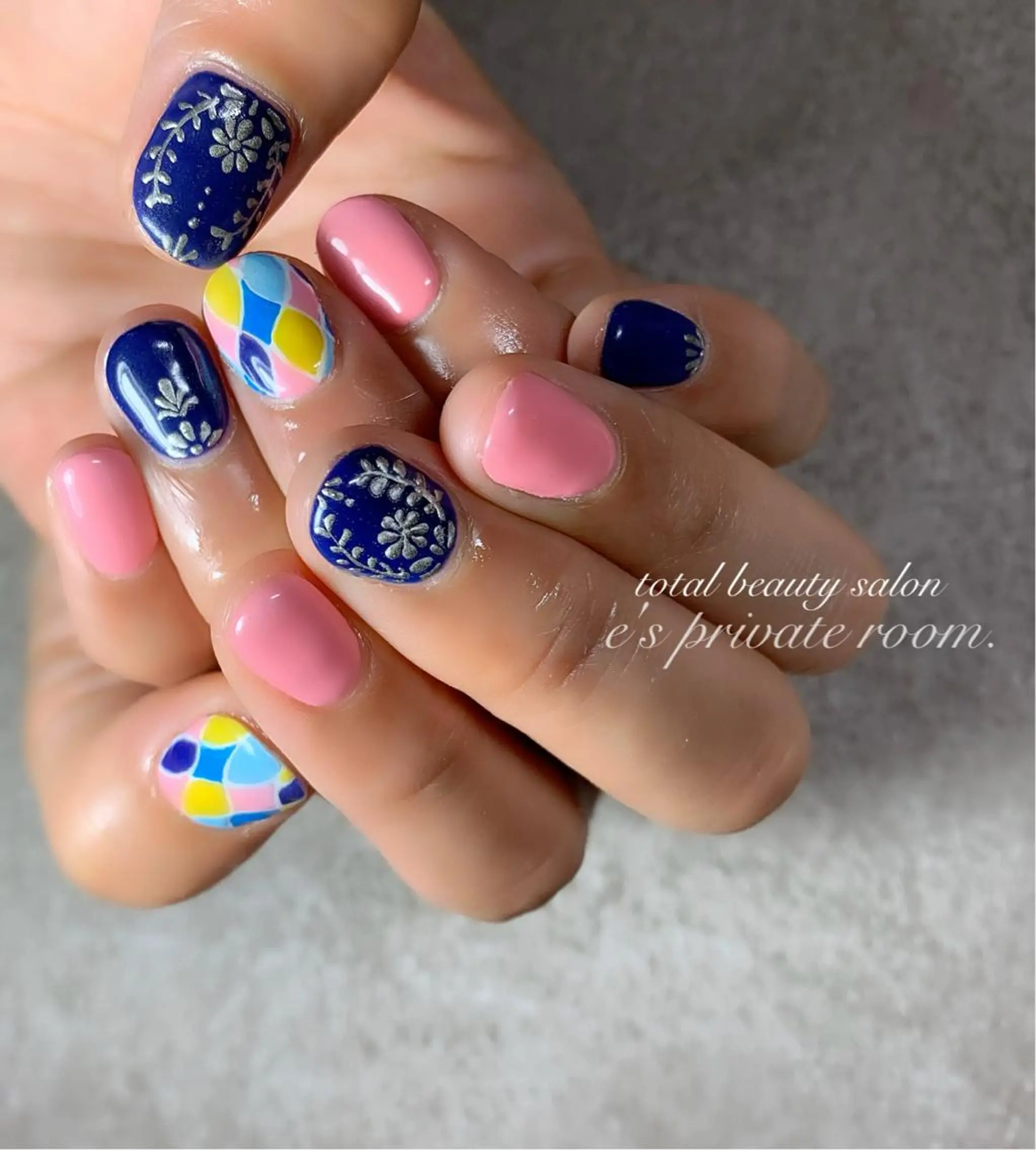 ネイル LAVISH nail salonのネイルデザイン