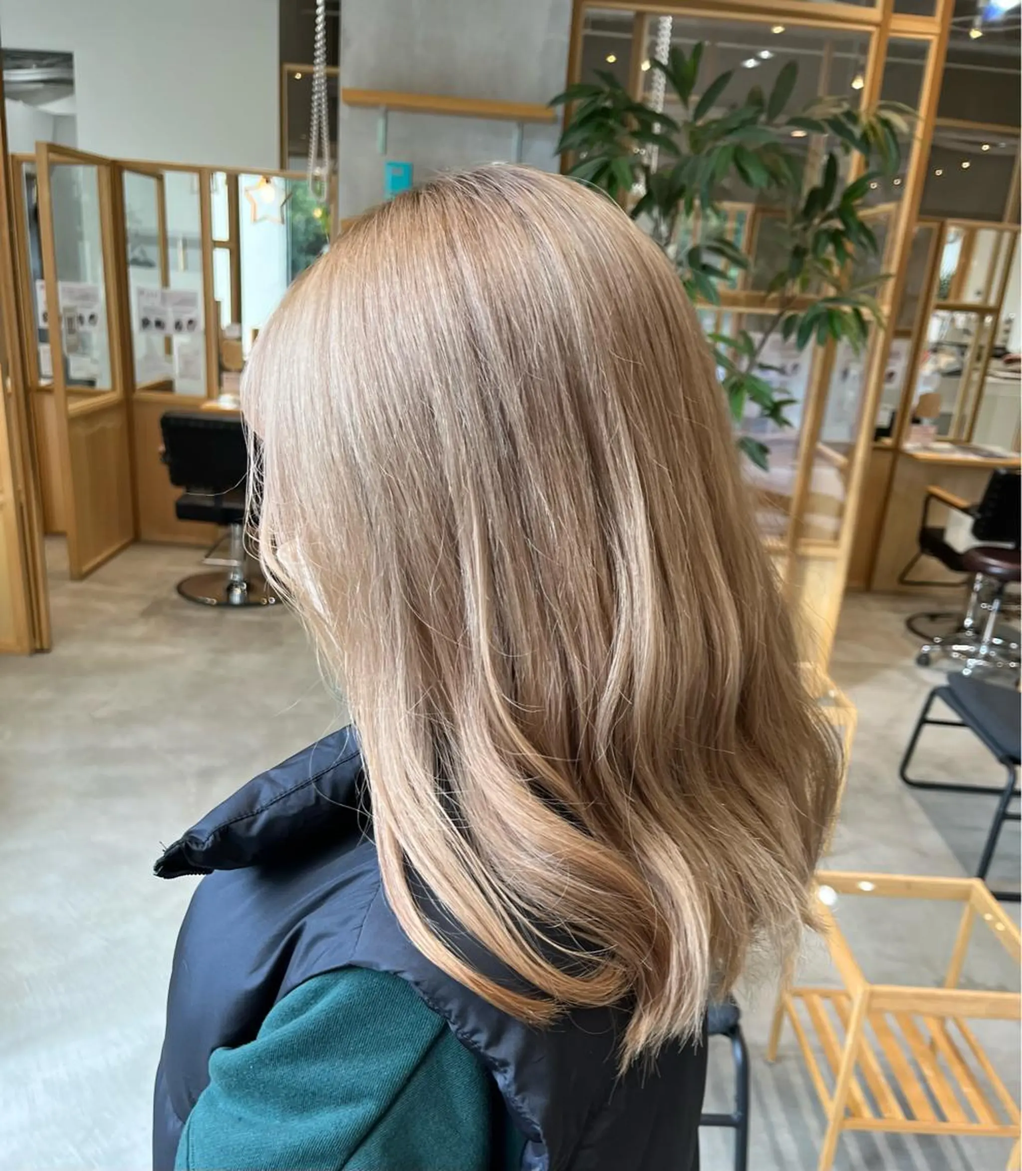 ミディアム attrait Ryusukeのヘアスタイル