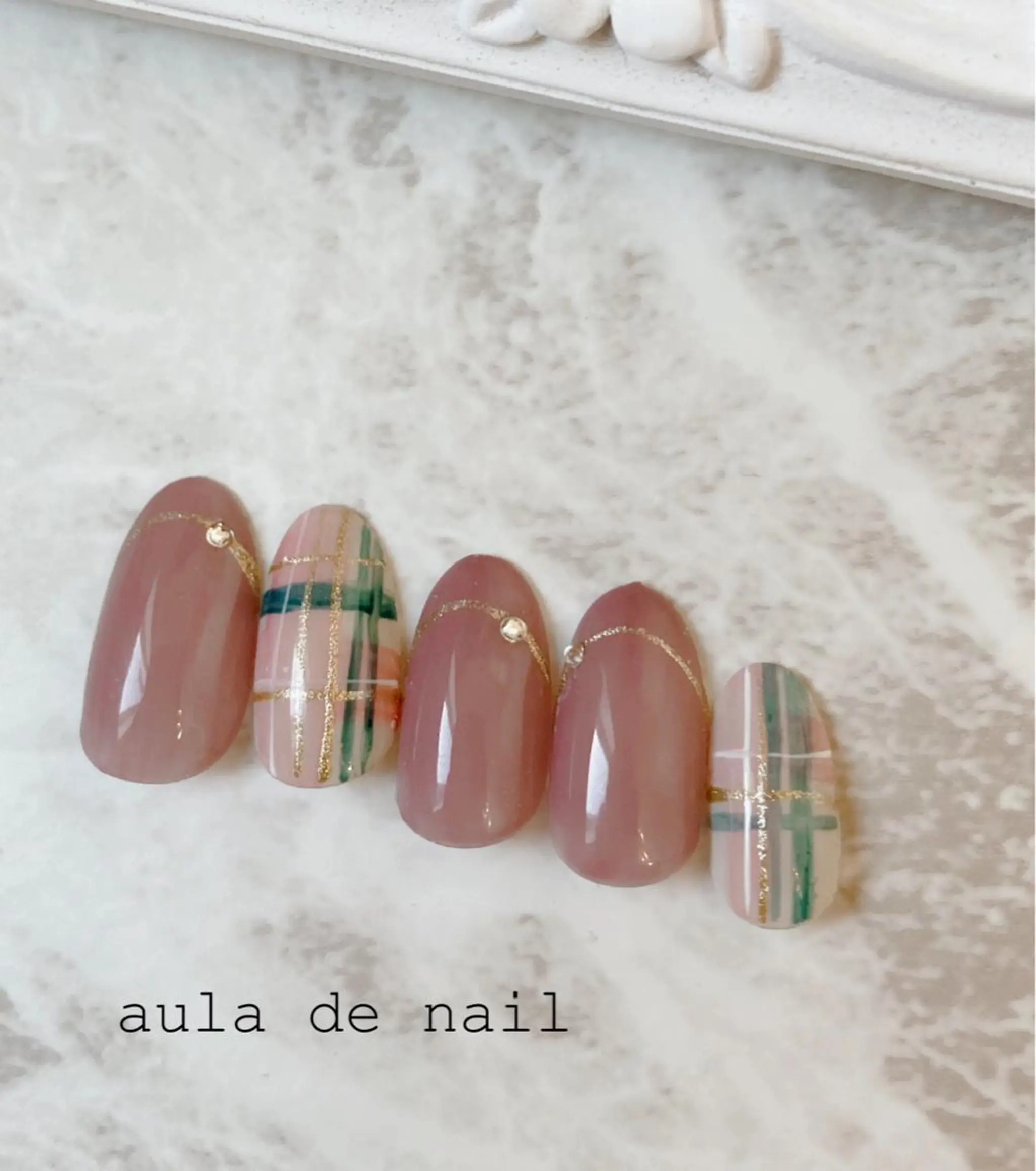 ネイル グリーン ハンドネイル auladenail アウラデネイルのネイルデザイン