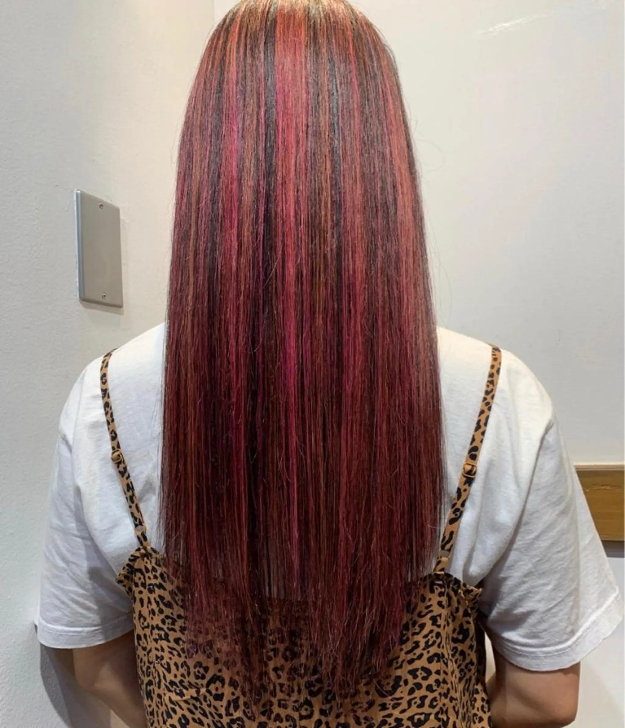 セミロング カラー 黒髪 ハイライトカラー ピンクカラー ハイライト 中目黒🌼 🌼ハナのヘアスタイル