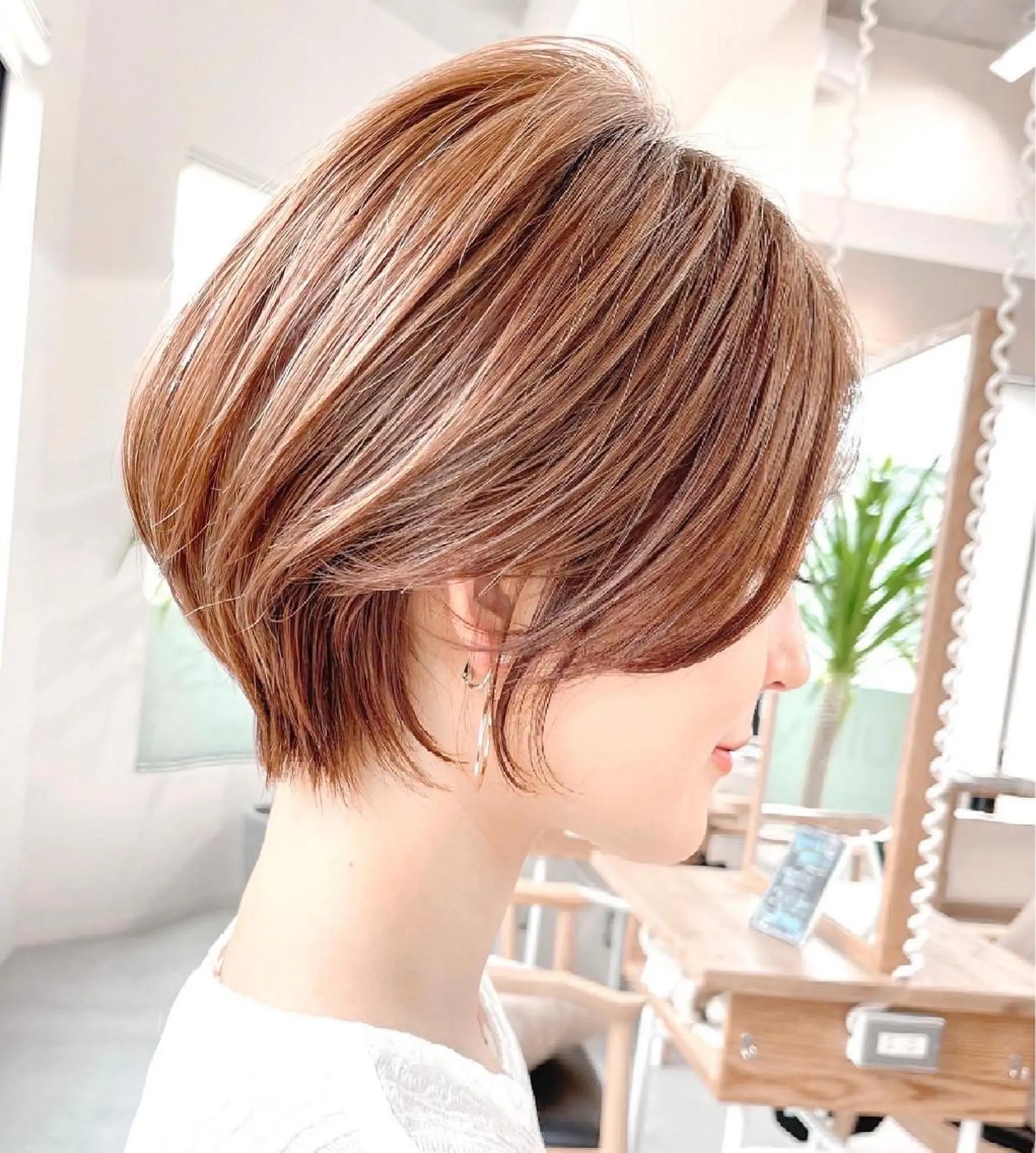 ショート カット ヘアカラー トリートメント イメチェンカット✂️ 錦糸町佐藤店長のヘアスタイル