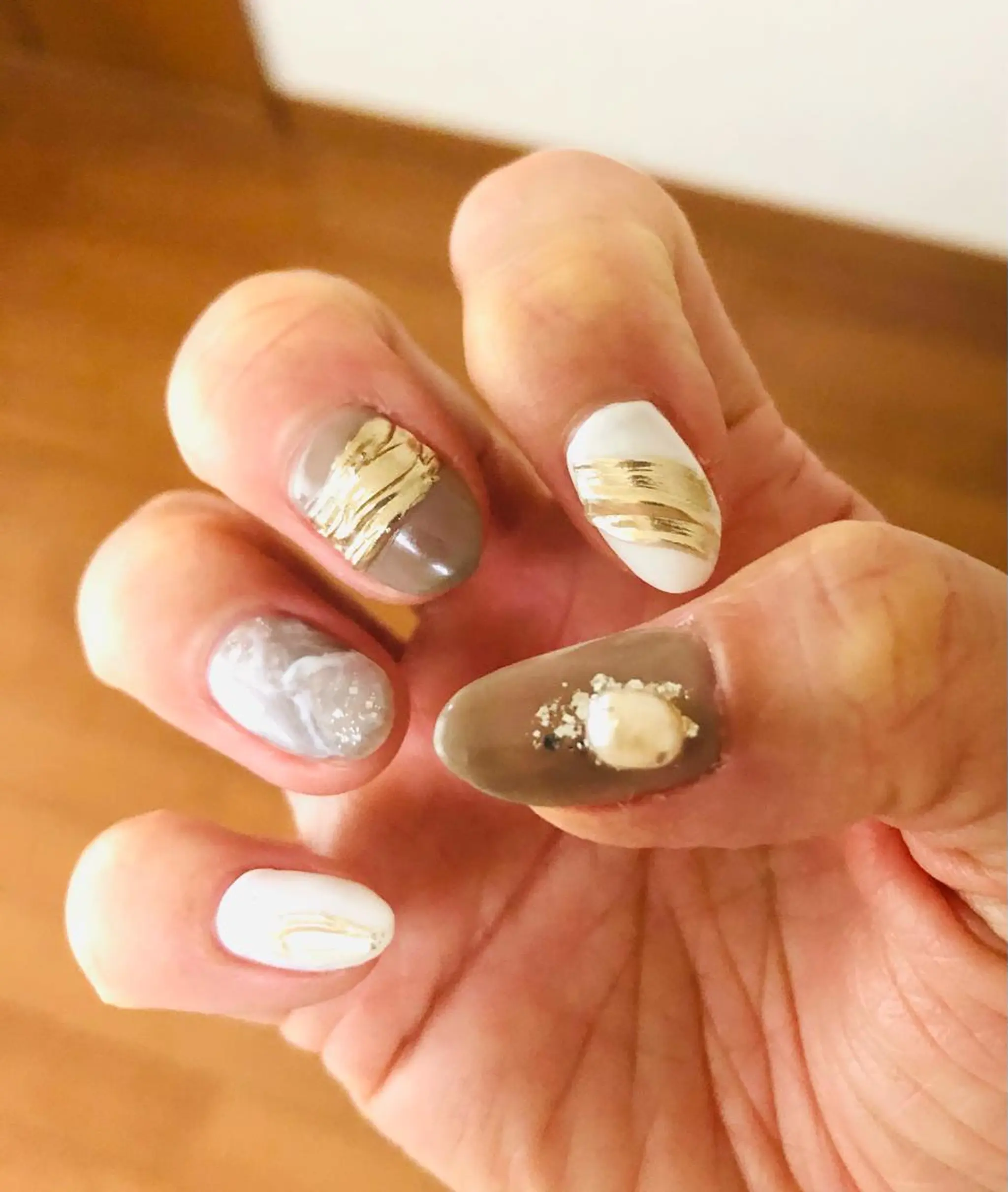 ネイル ラメ(グリッター) ミラーネイル ニュアンスネイル Ｈ3（エイチスリー）所属・H3 hitoのネイルデザイン