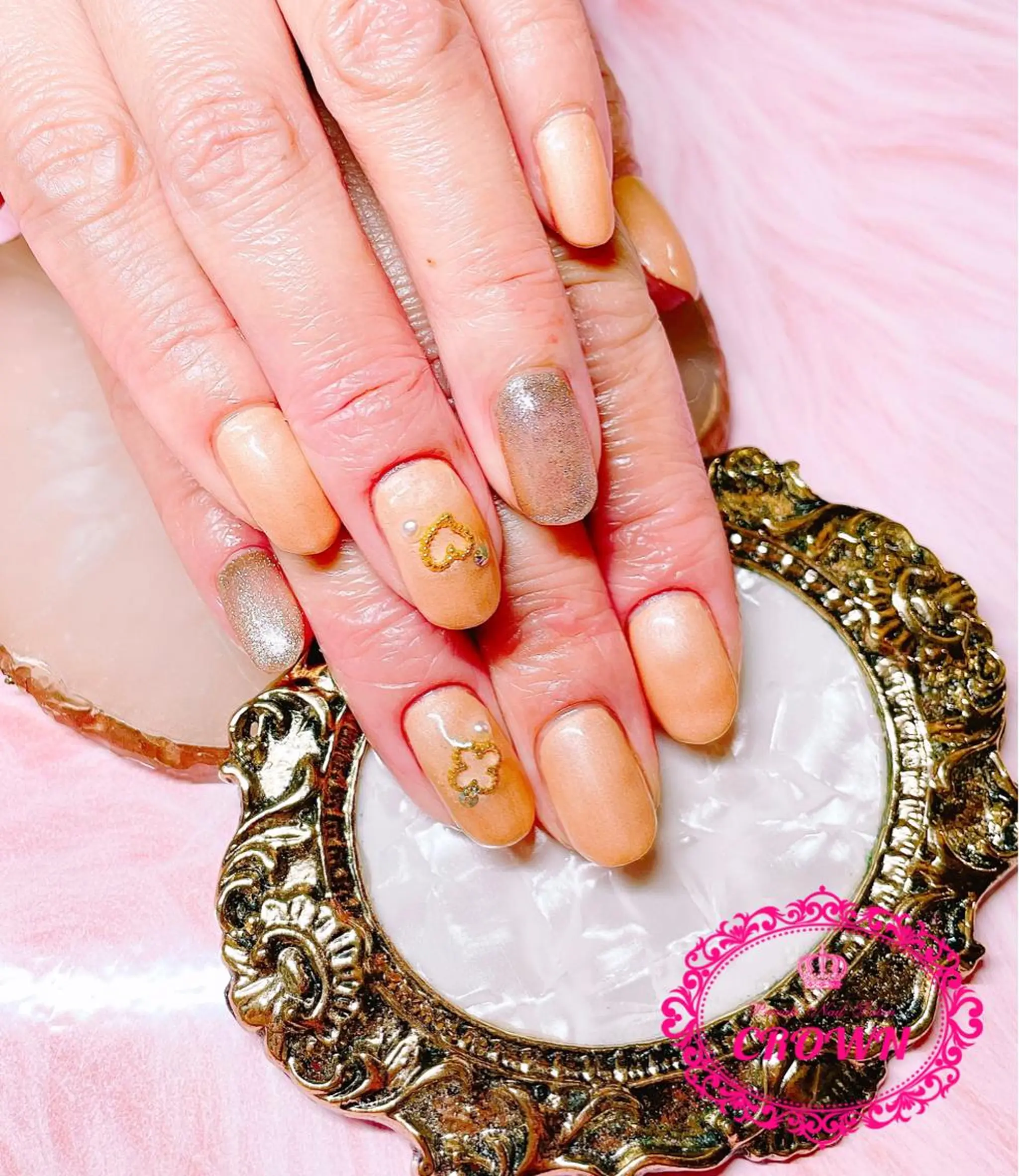 ネイル ハンドネイル CROWN プライベートサロンのネイルデザイン