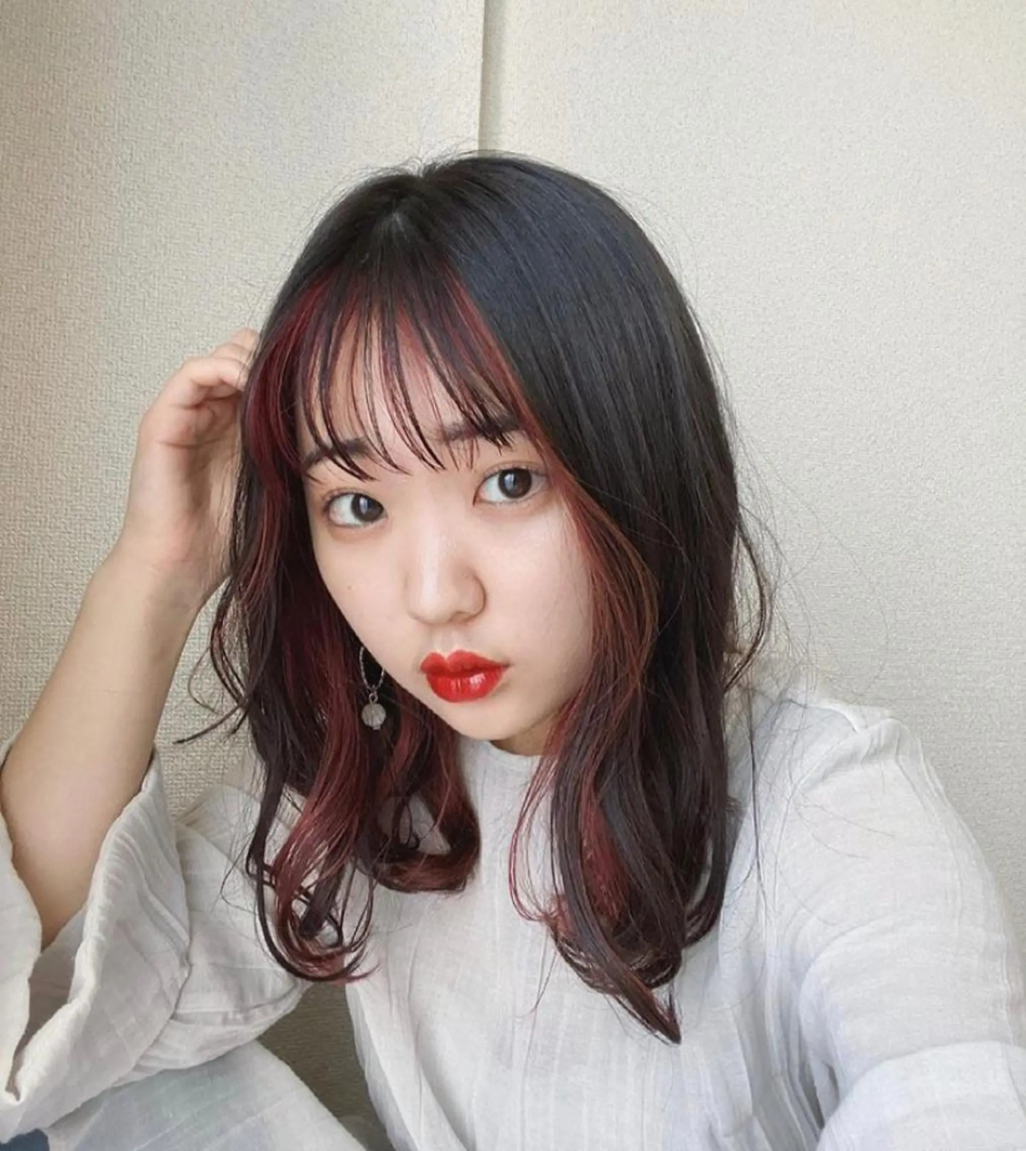 ミディアム ヘアカラー トリートメント サロウィン新宿三丁目East所属・顔周りレイヤー/新宿 /モテ艶カラー/航介のヘアスタイル