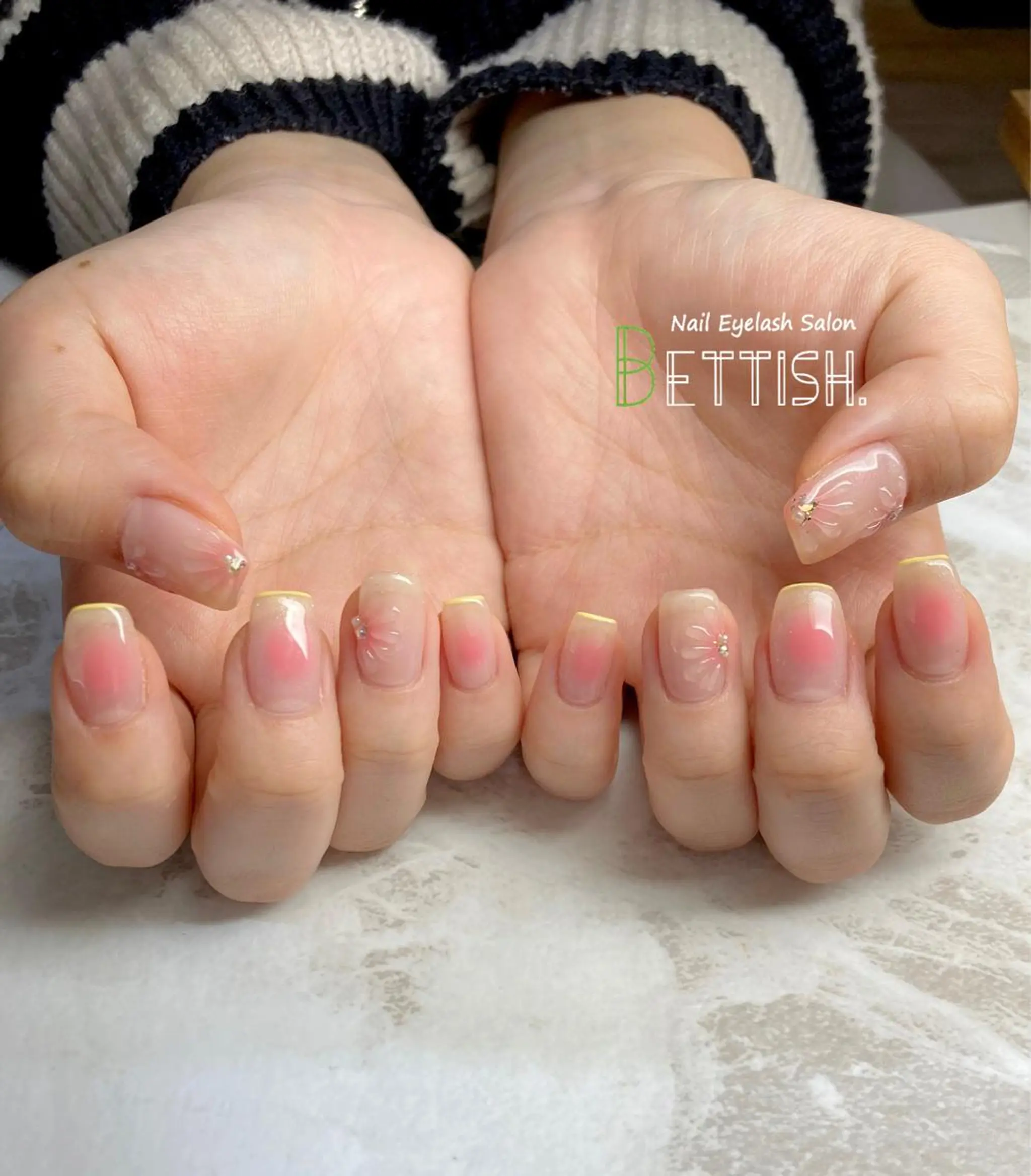 ネイル フラワーネイル フレンチネイル BETTISH. KUMIKO☺︎︎のネイルデザイン