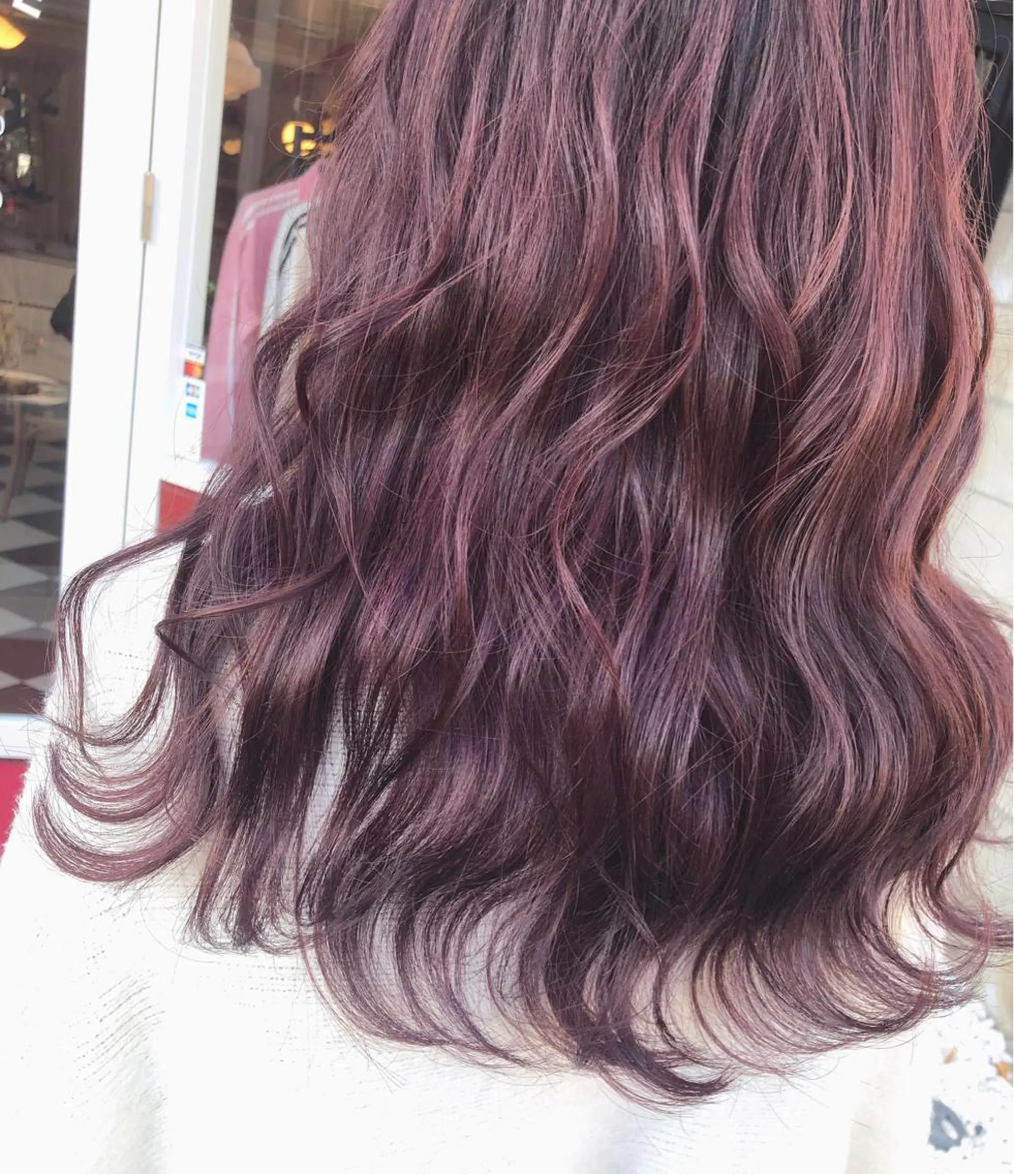 ロング カラー パーマ ヘアアレンジ 八巻 晴香のヘアスタイル