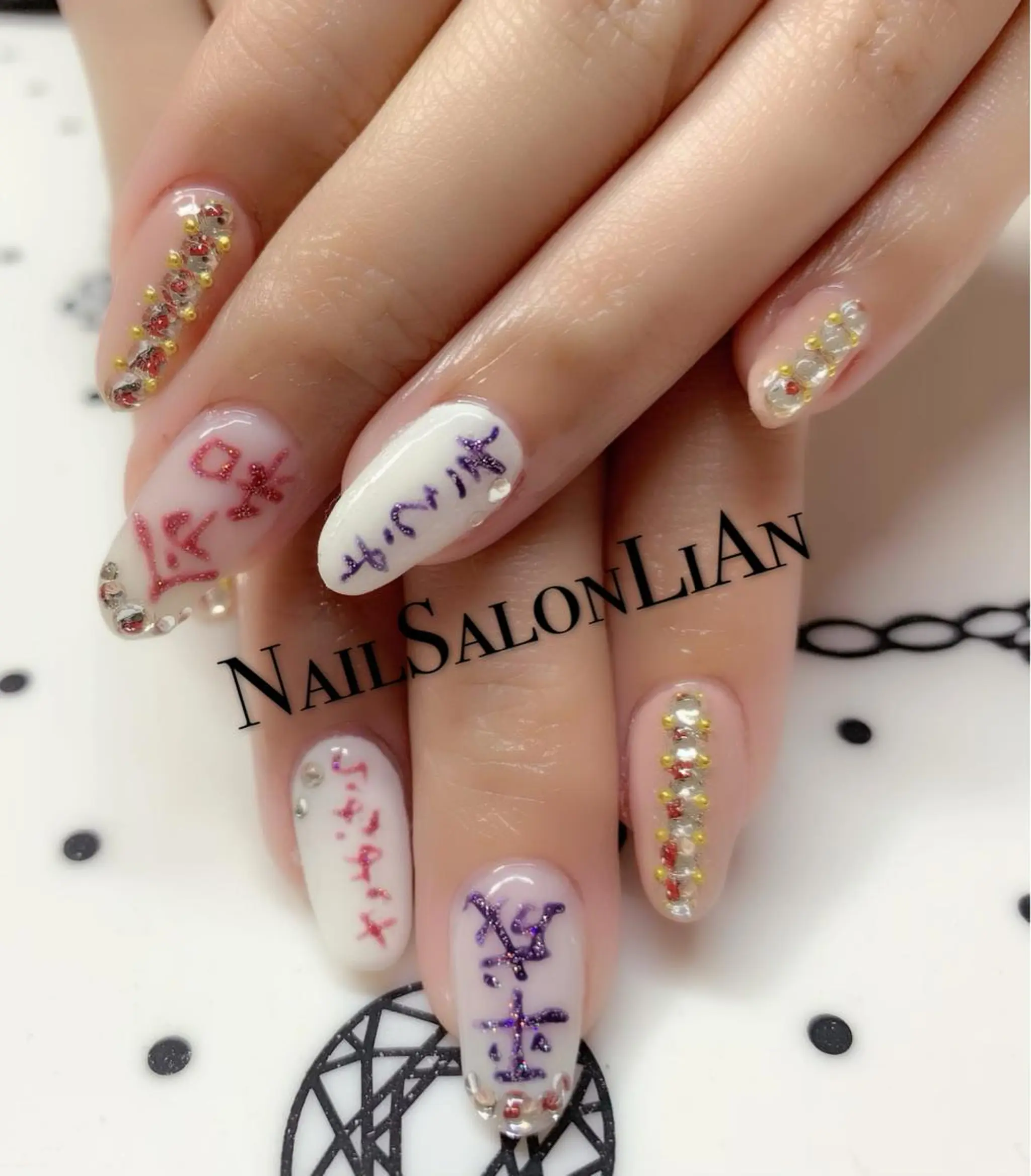 ネイル アートネイル 持ち込み シンプルネイル ストーンネイル NailSalon LiAnのネイルデザイン