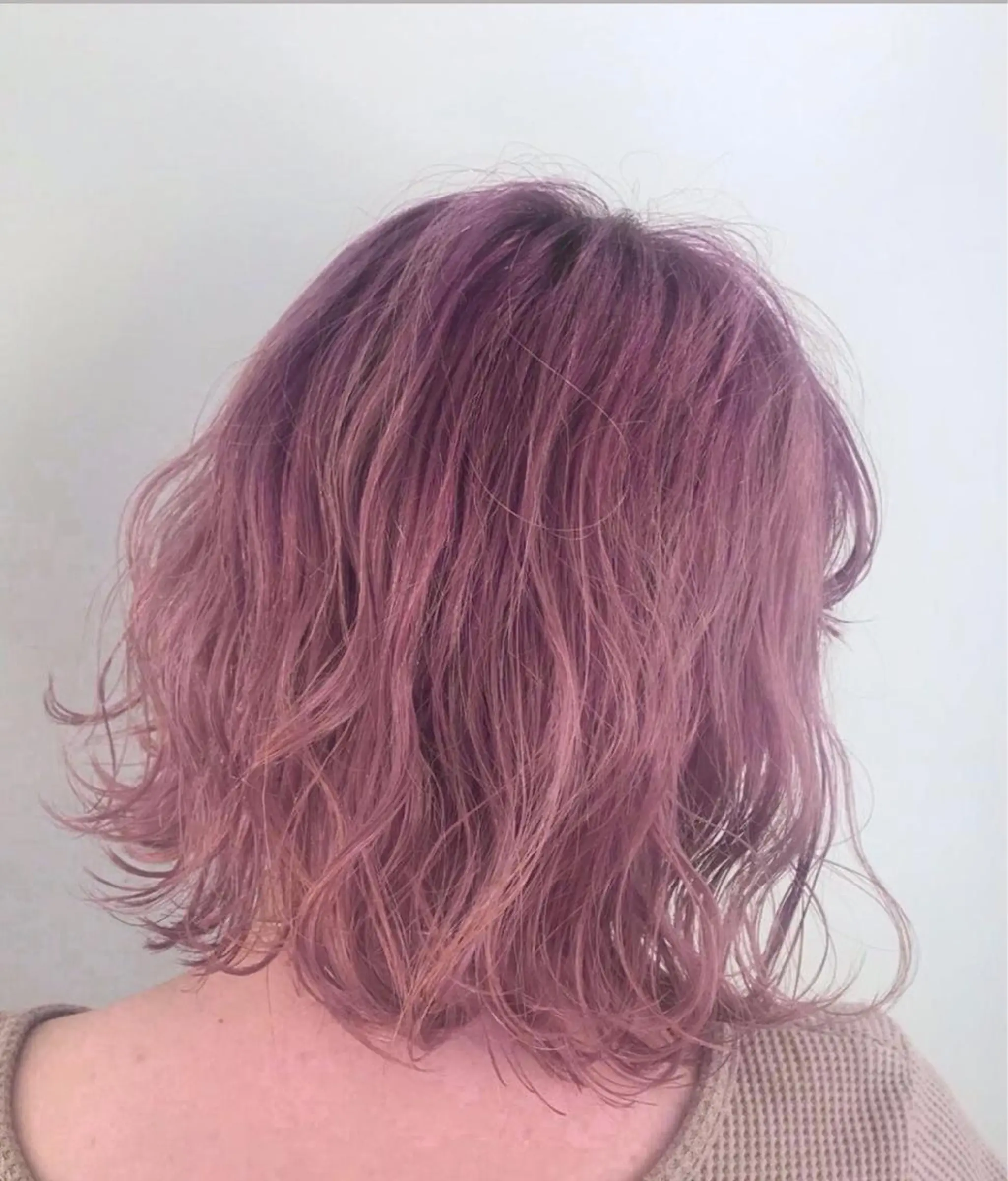 ショート 🧨ブリーチー×ボブ レイヤー💎じゅえるのヘアスタイル