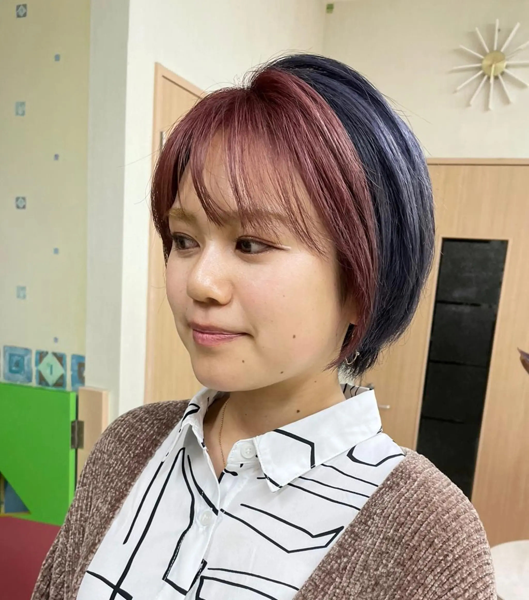 ショート カラー ブリーチ ケアブリーチ yui .のヘアスタイル