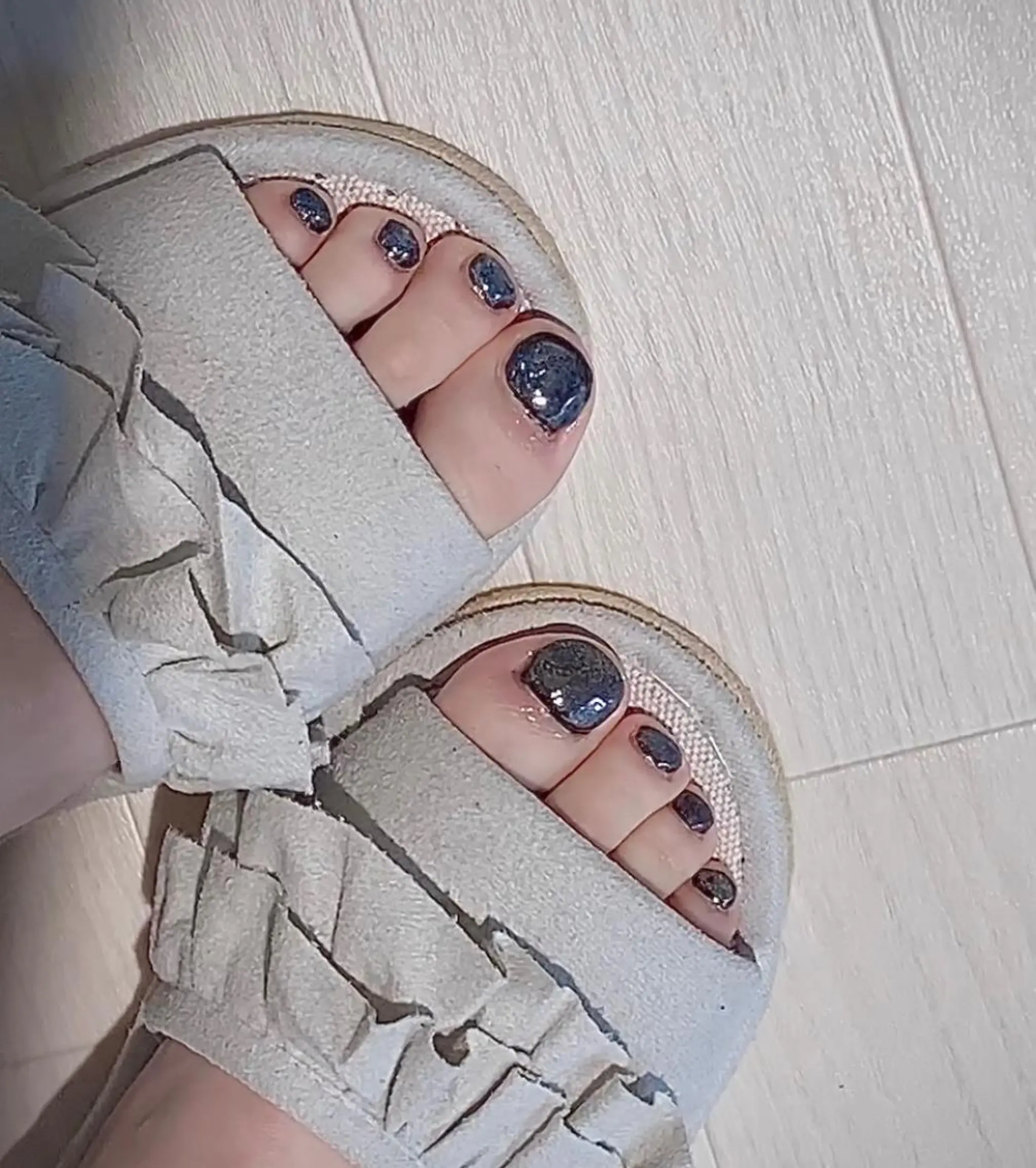 ネイル フットネイル I-nailロング /ワンホン/キラキラのネイルデザイン