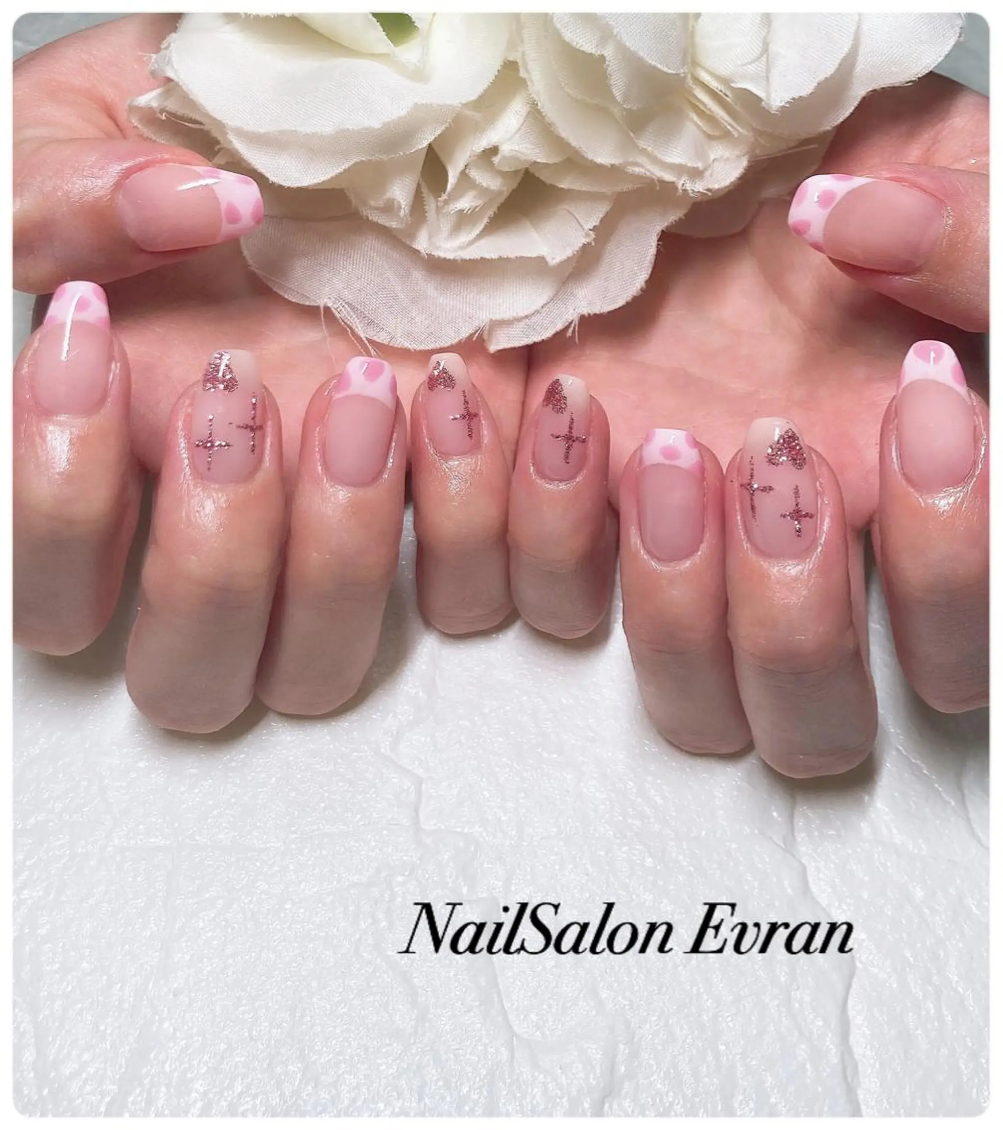 ネイル アートネイル フレンチネイル マグネットネイル 持ち込み ニュアンスネイル ハンドネイル Nail salon Evranのネイルデザイン