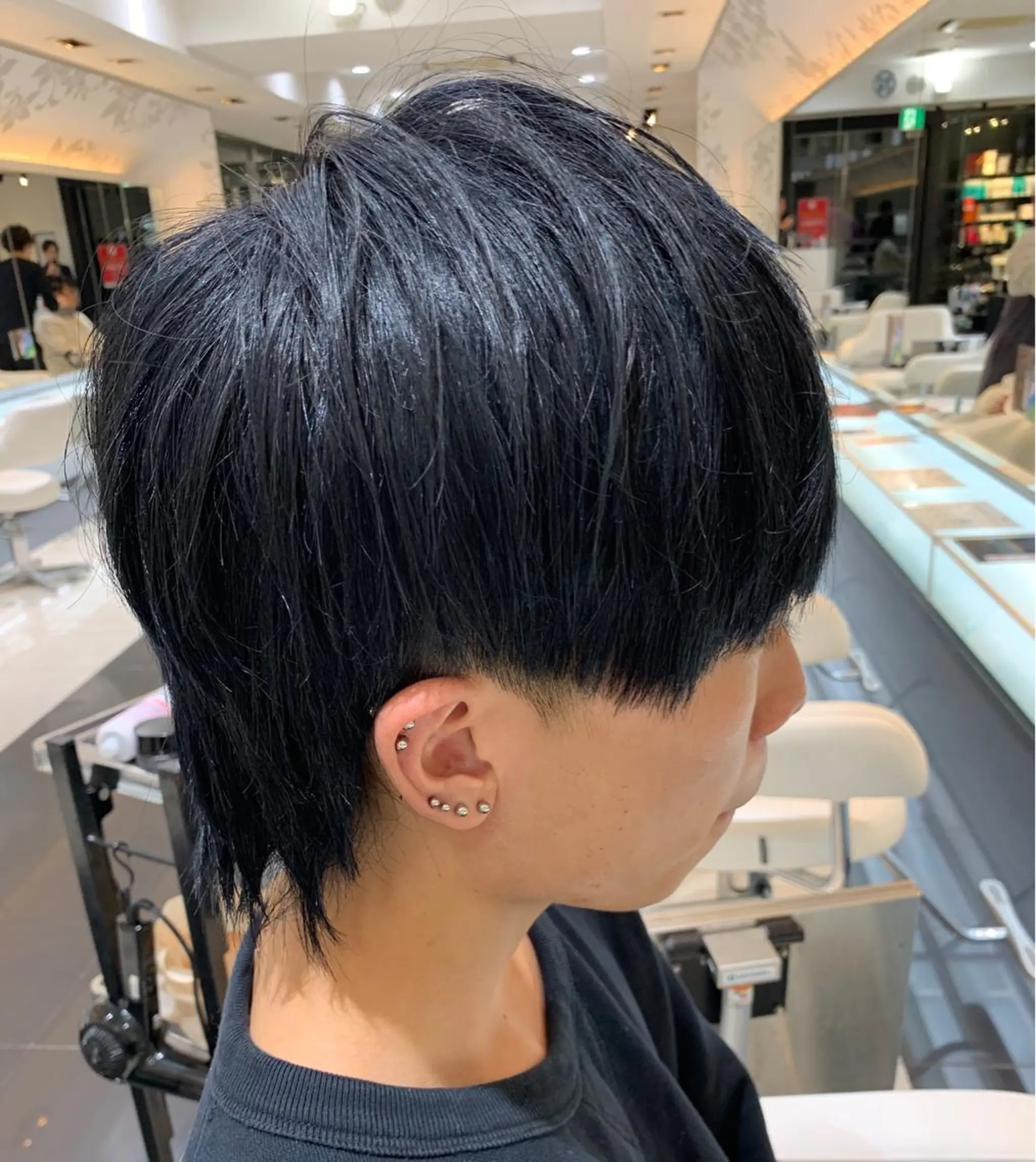 ショート カラー メンズ メンズブリーチ ブリーチ ブルーカラー ブルージュ 赤み消しカラー /透明感カラー 上長のヘアスタイル